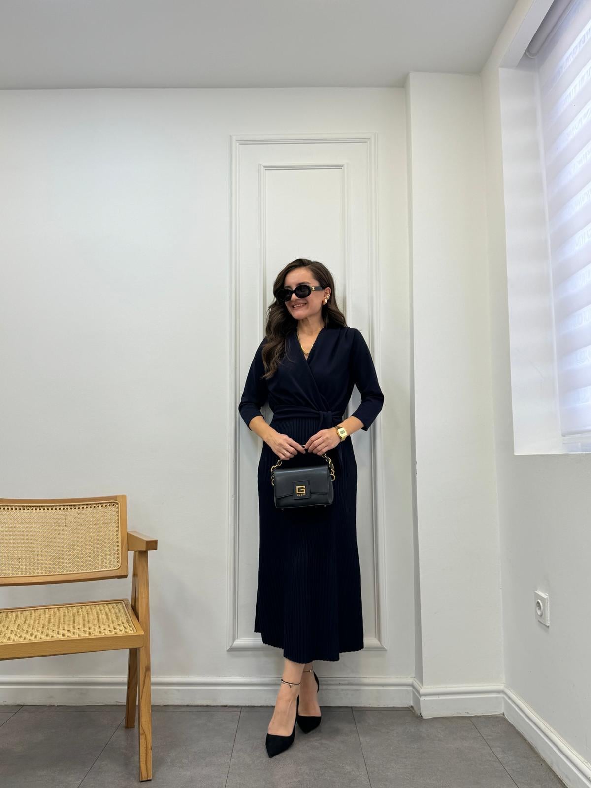 Lacivert Kruvaze Yaka Eteği Pileli Elbise 991