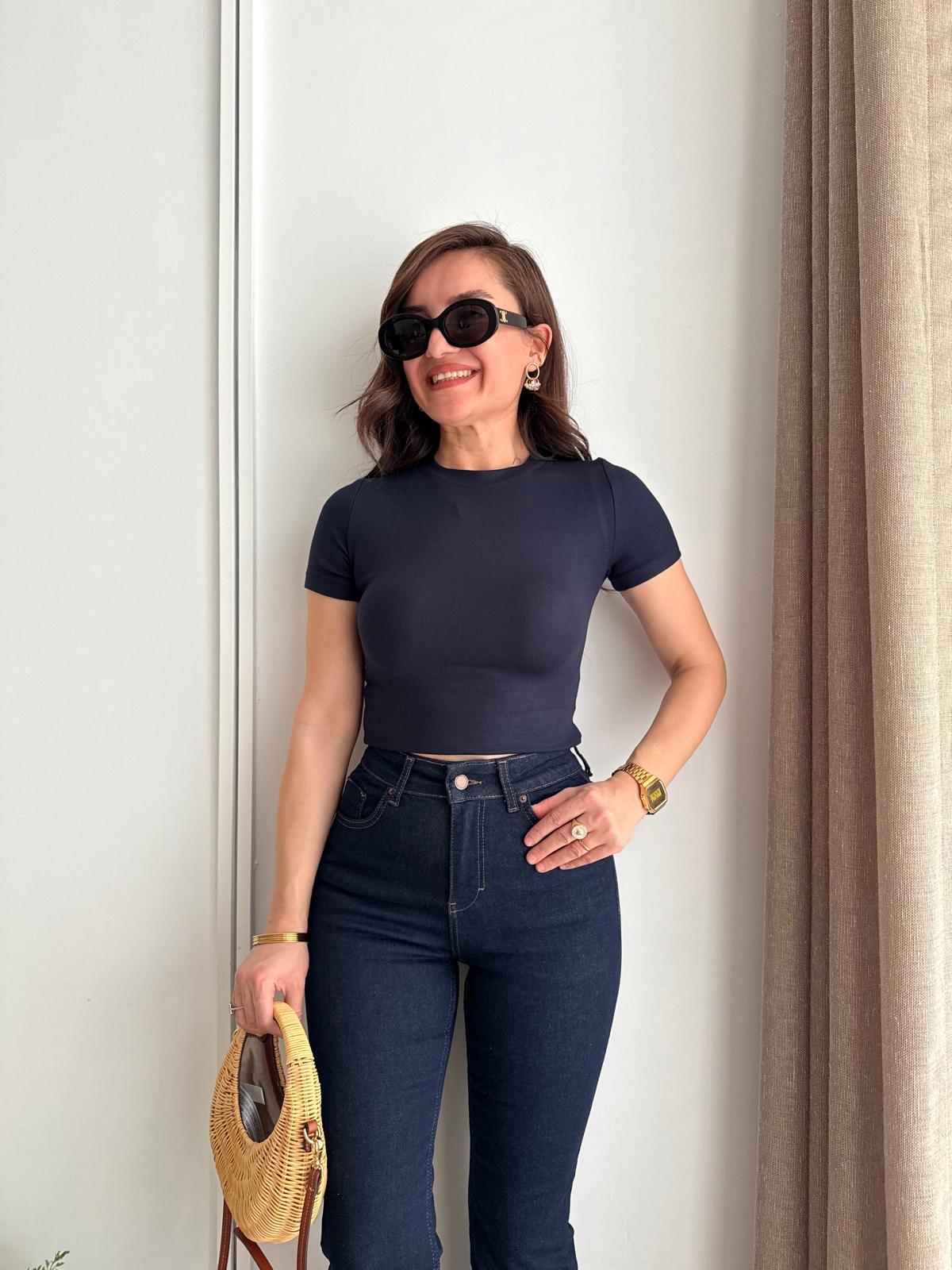 Lacivert Orijinal Marka Özel Dokulu Yarım Kol Bluz 5218