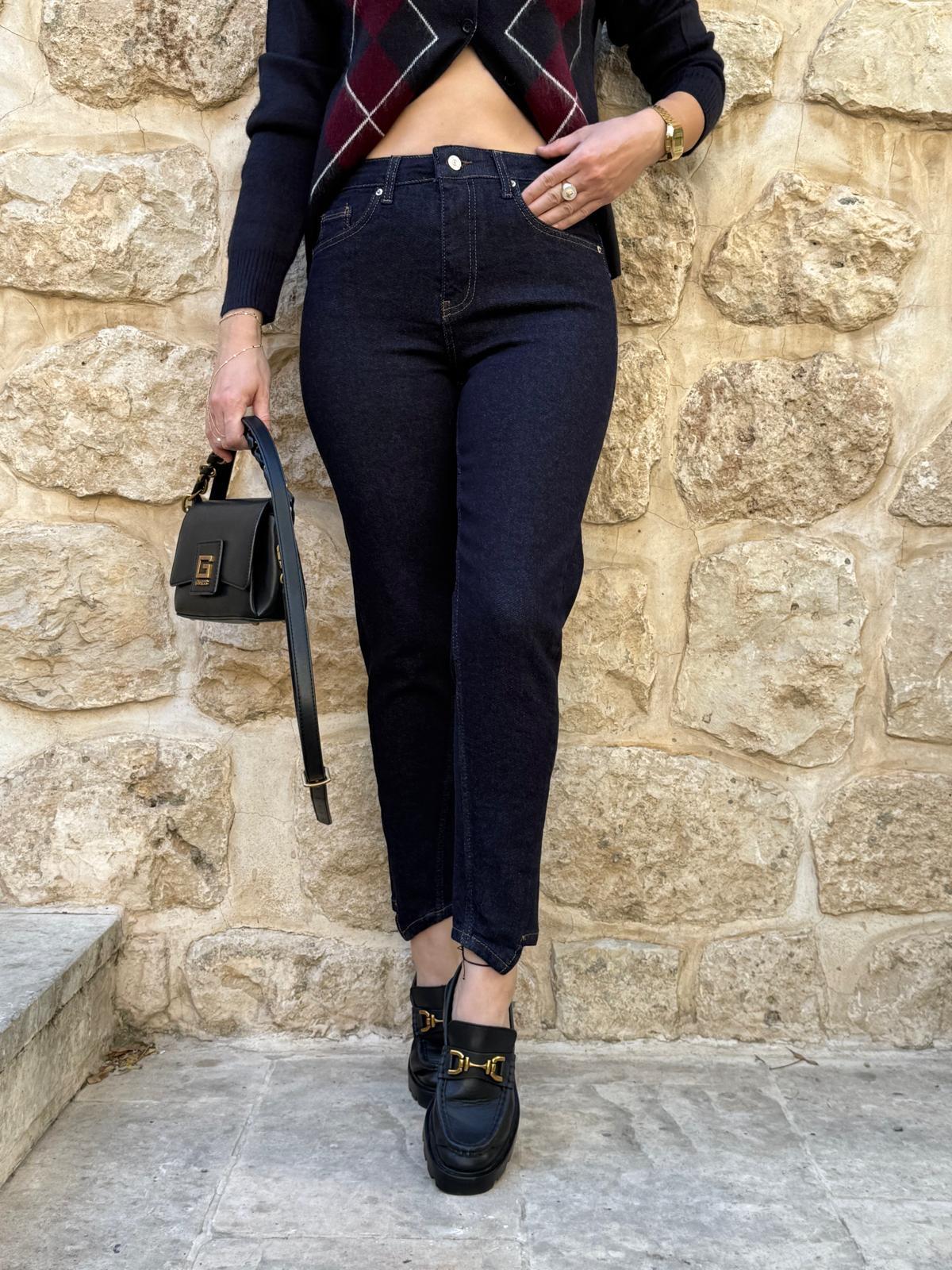 Lacivert Paça Detaylı Mom Jean 3965