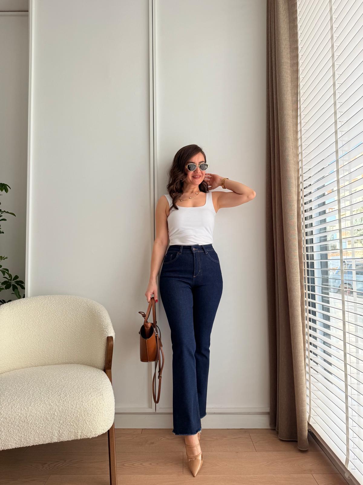 Lacivert Yüksek Bel Paçası Kesik Flare Jean 7403