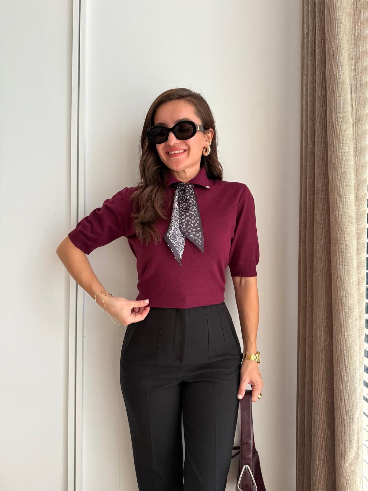 Mürdüm Polo Yaka Fular Detaylı Kısa Kol Triko Bluz 140502