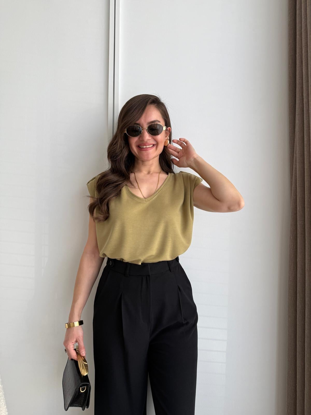Olive Vatkalı Omuz Detaylı V Yaka Bluz 29553