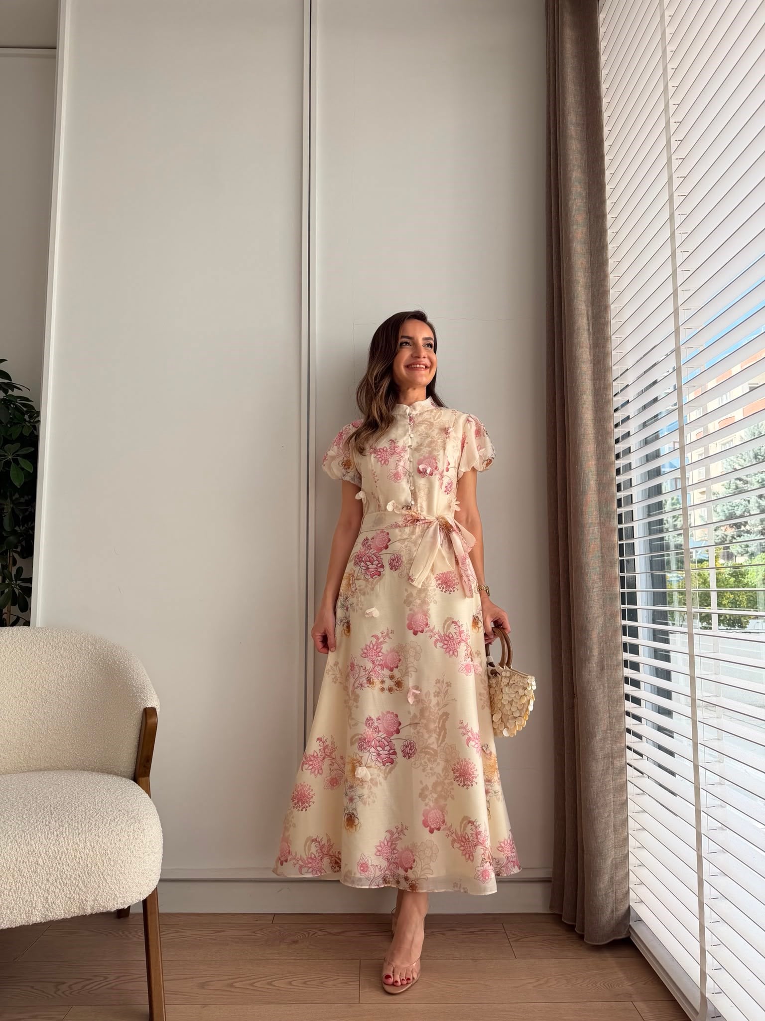 Pembe Çiçek Aplikeli Desenli Şifon Elbise 3186
