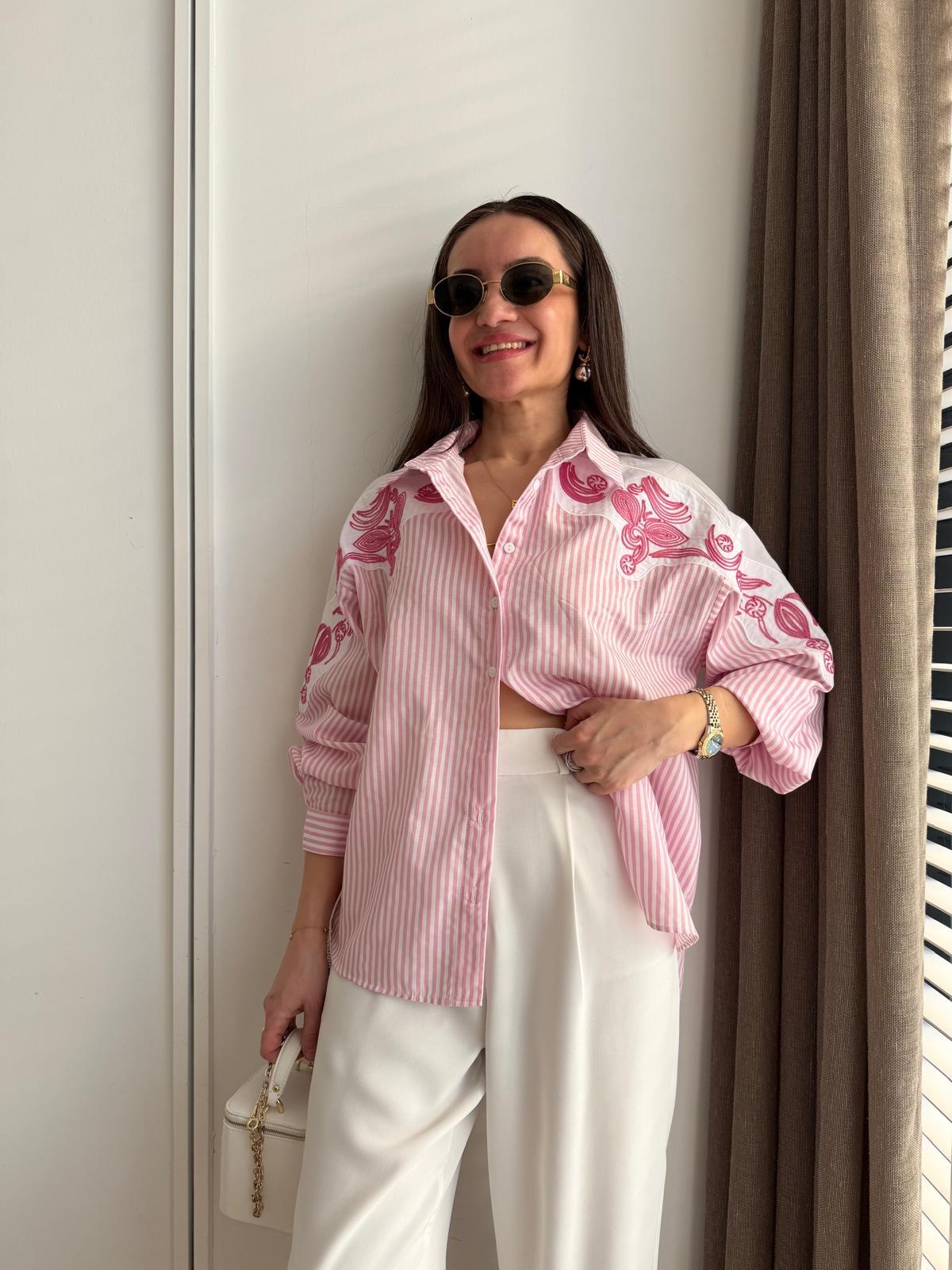Pembe Çizgili Nakış Detaylı Gömlek 255356