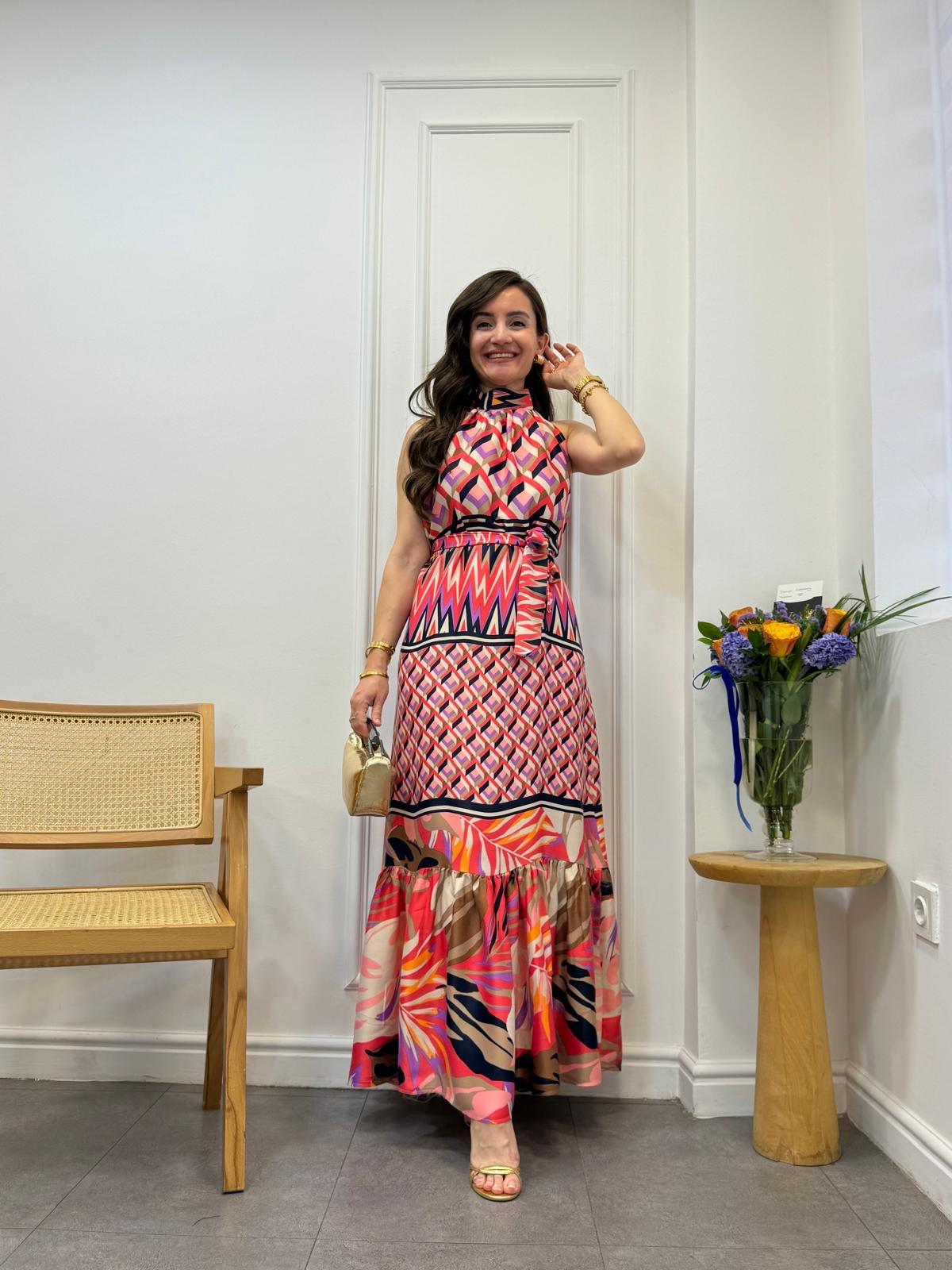 Pembe Geometrik Desenli Halter Yaka Kuşaklı Elbise 9094