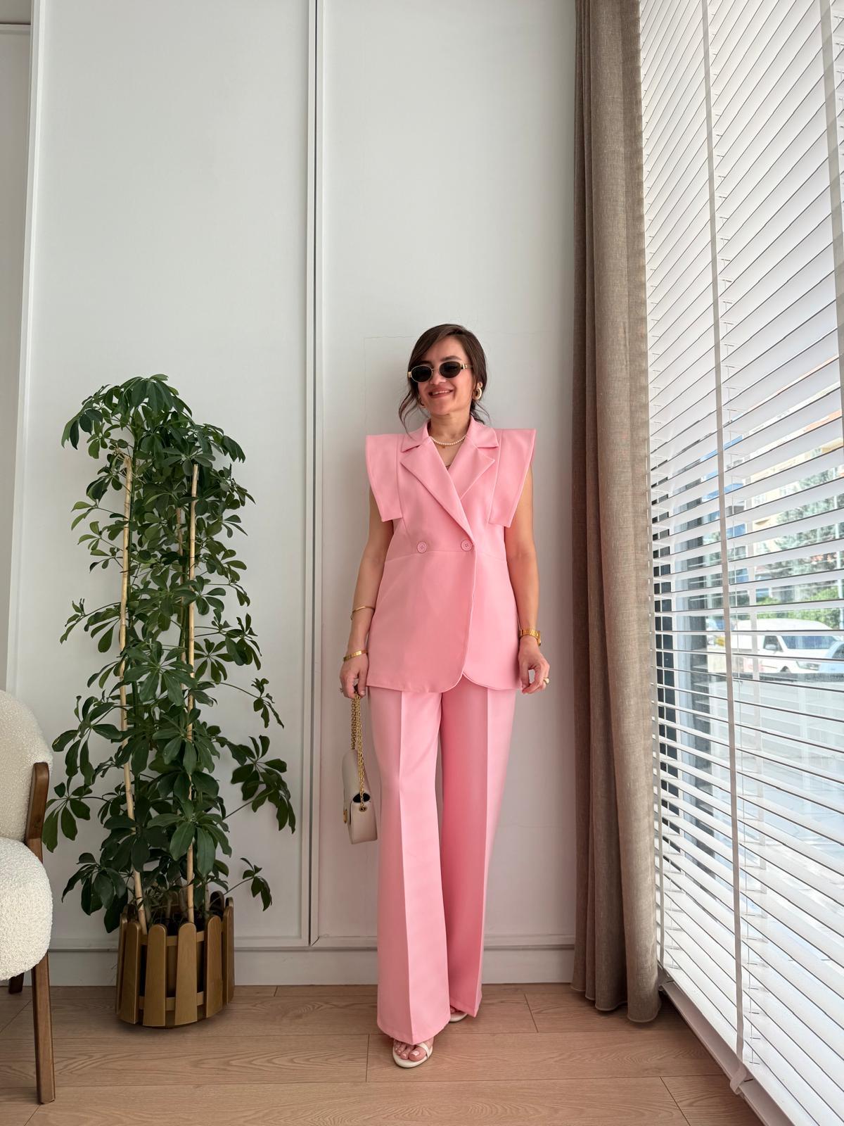 Pembe Kruvaze Yaka Vatkalı Tasarım Yelek Pantolon Takım 6394