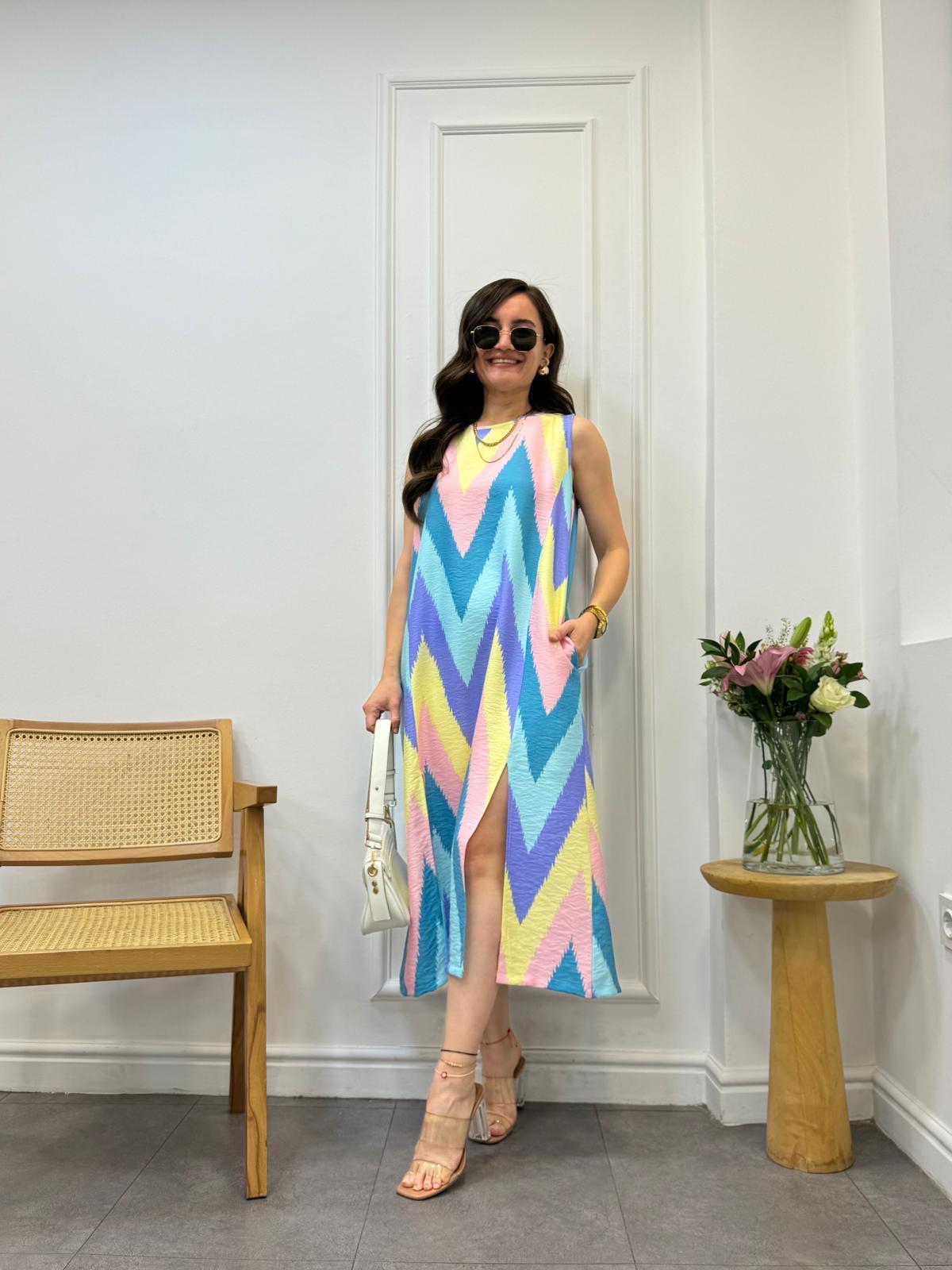 Pembe Ön Yırtmaçlı Midi Boy Elbise 034