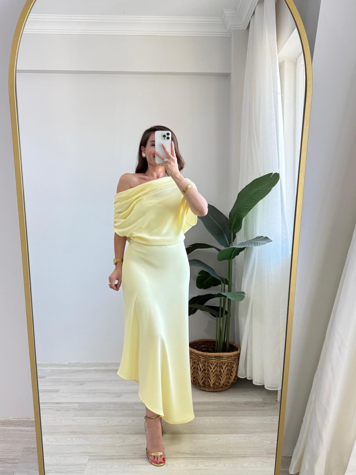 Sarı Asimetrik Kesim Degaje Elbise 6190