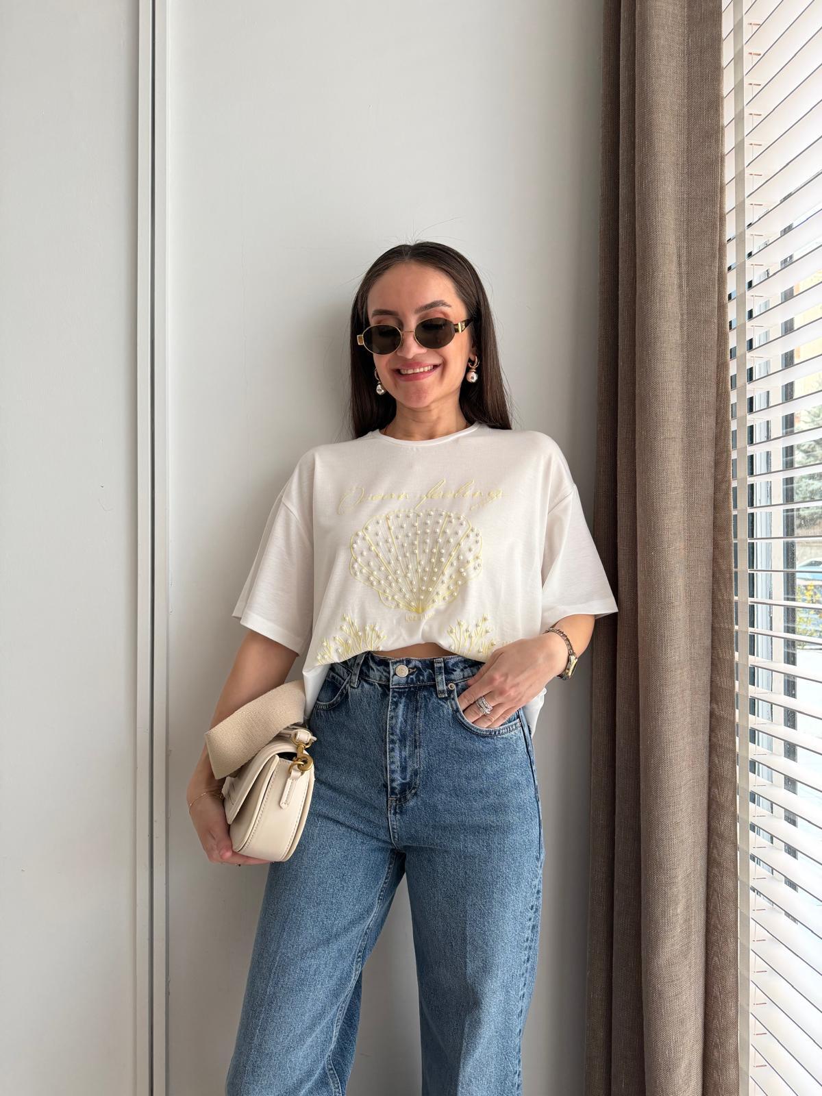 Sarı Bisiklet Yaka Boncuk Baskılı T-Shirt 22919