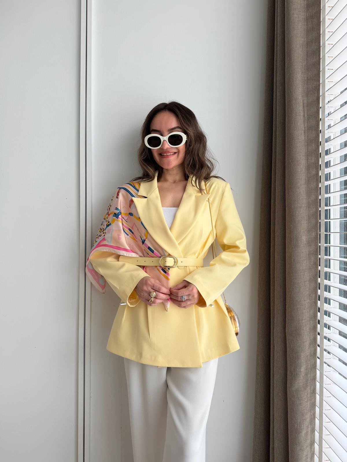 Sarı Kemerli Fular Detaylı Blazer Ceket 6337