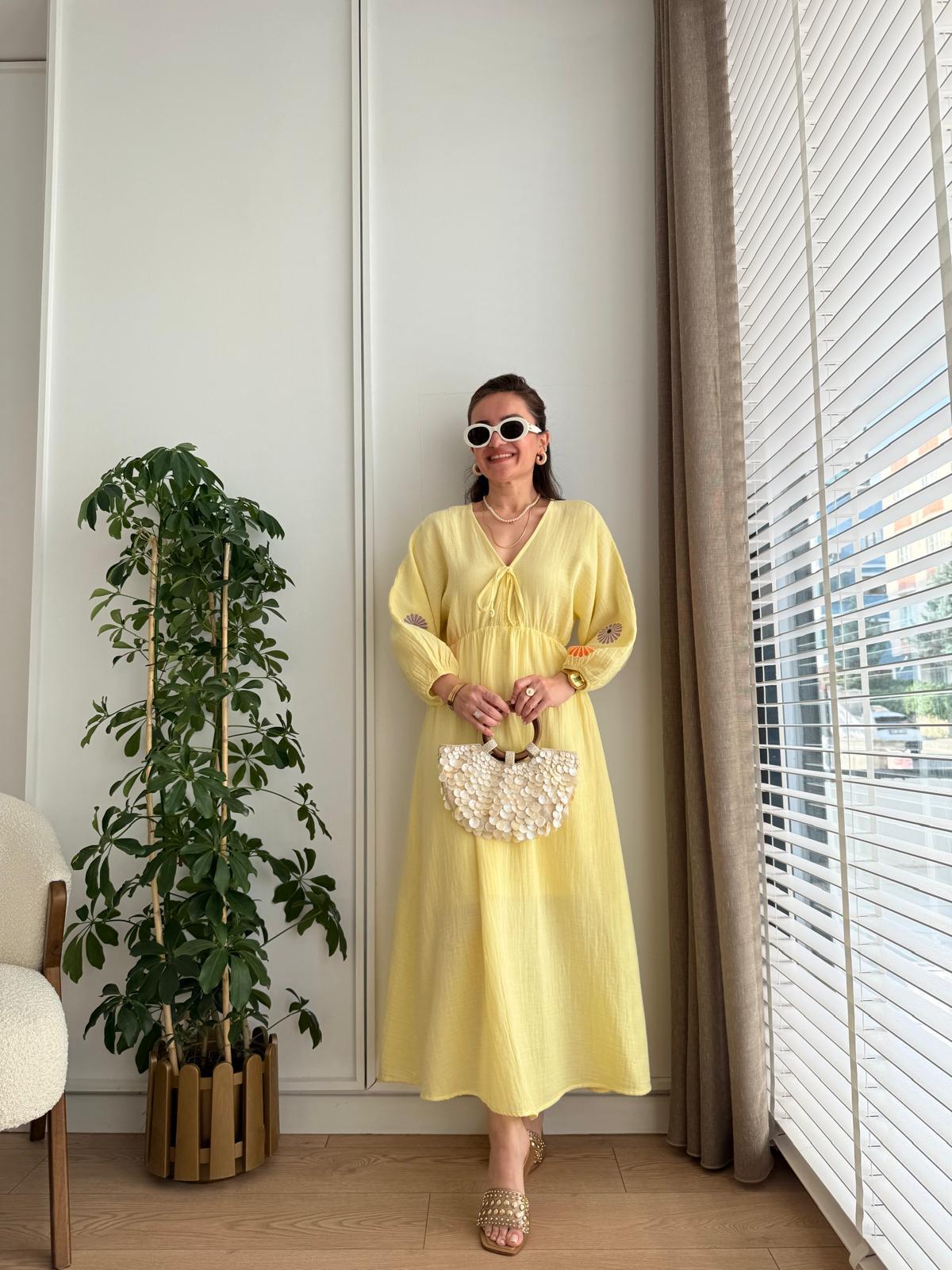 Sarı V Yaka Bel Lastikli Kol Nakışlı Elbise 3035