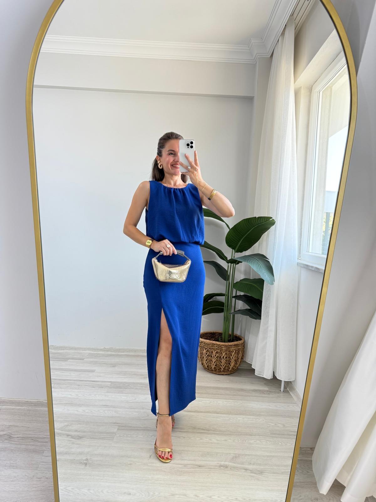 Sax Büzgü Detaylı Yırtmaçlı Midi Boy Elbise 225