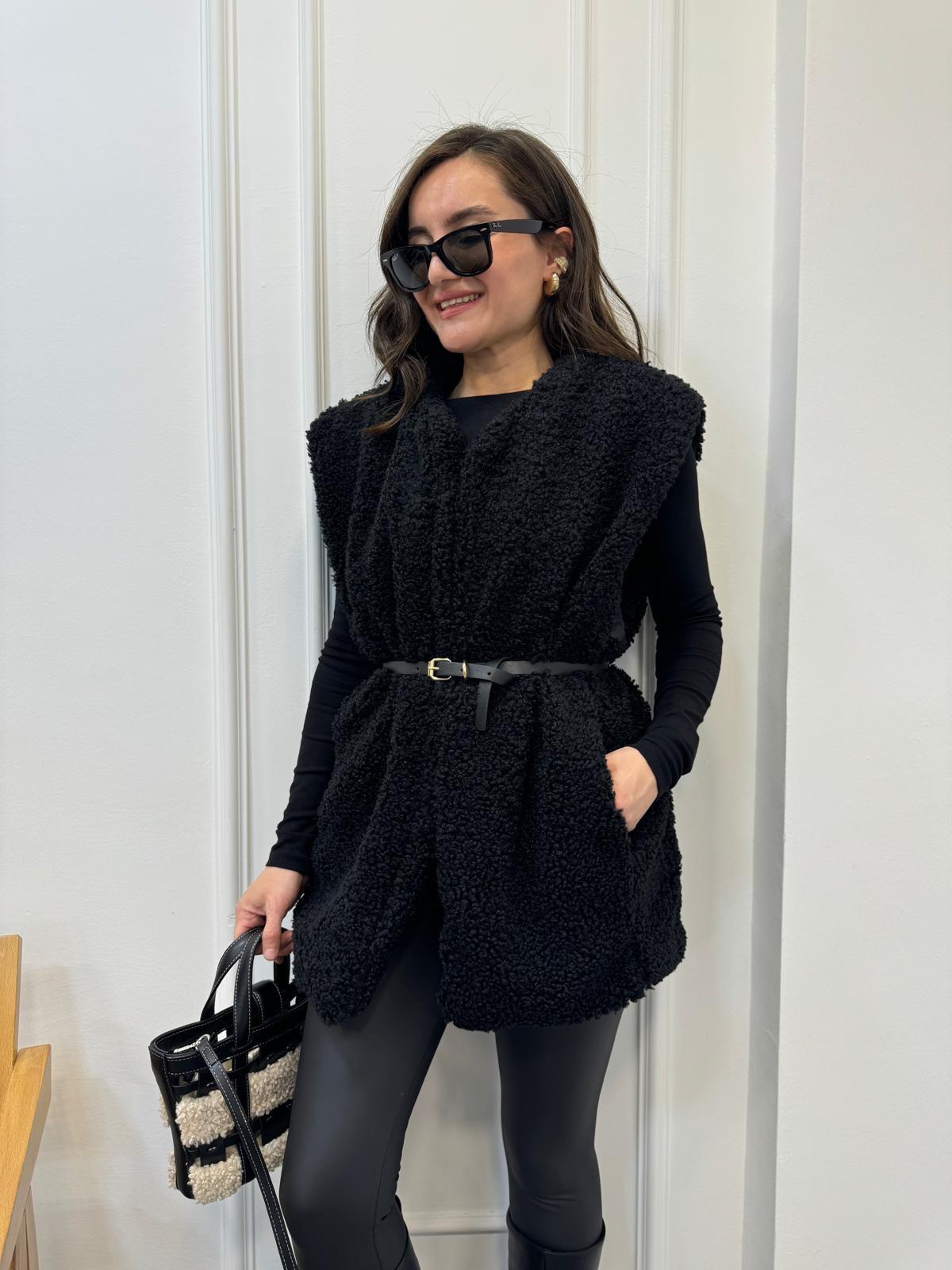 Siyah Astarlı Kemerli Teddy Yelek 25500