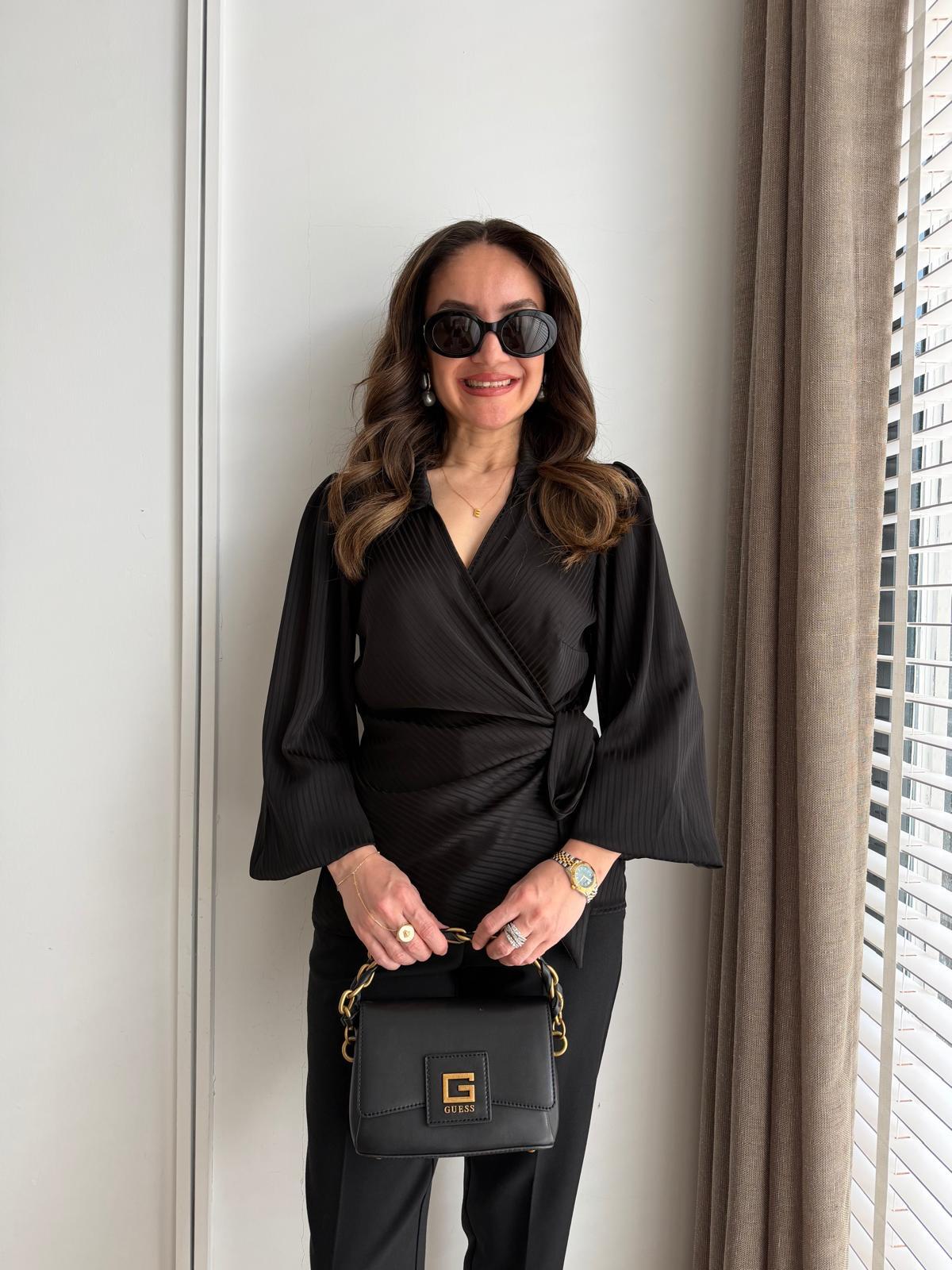 Siyah Bağlama Detaylı Bluz 1331