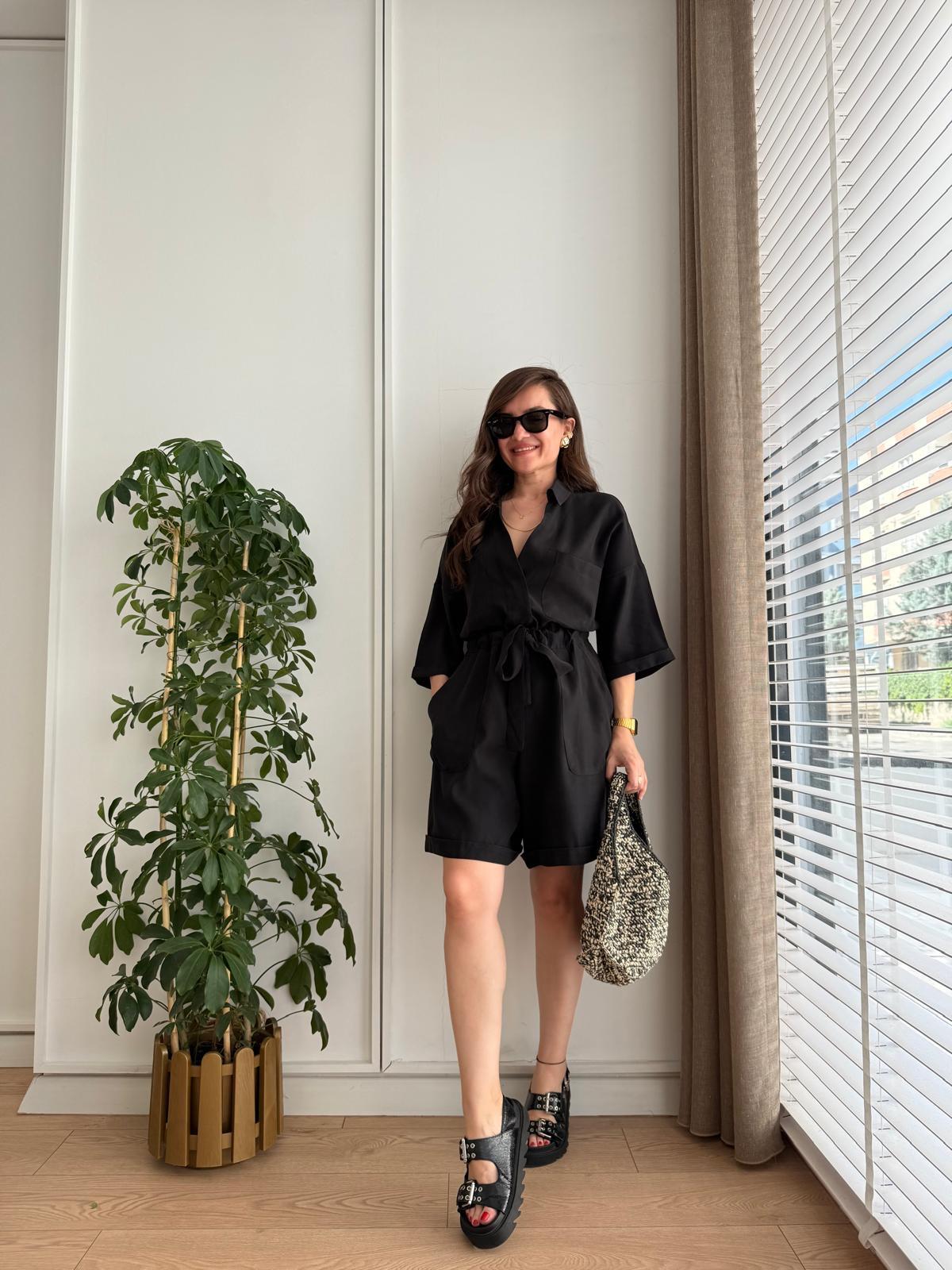 Siyah Bel Bağlamalı Cepli Tensel Şort Tulum 057