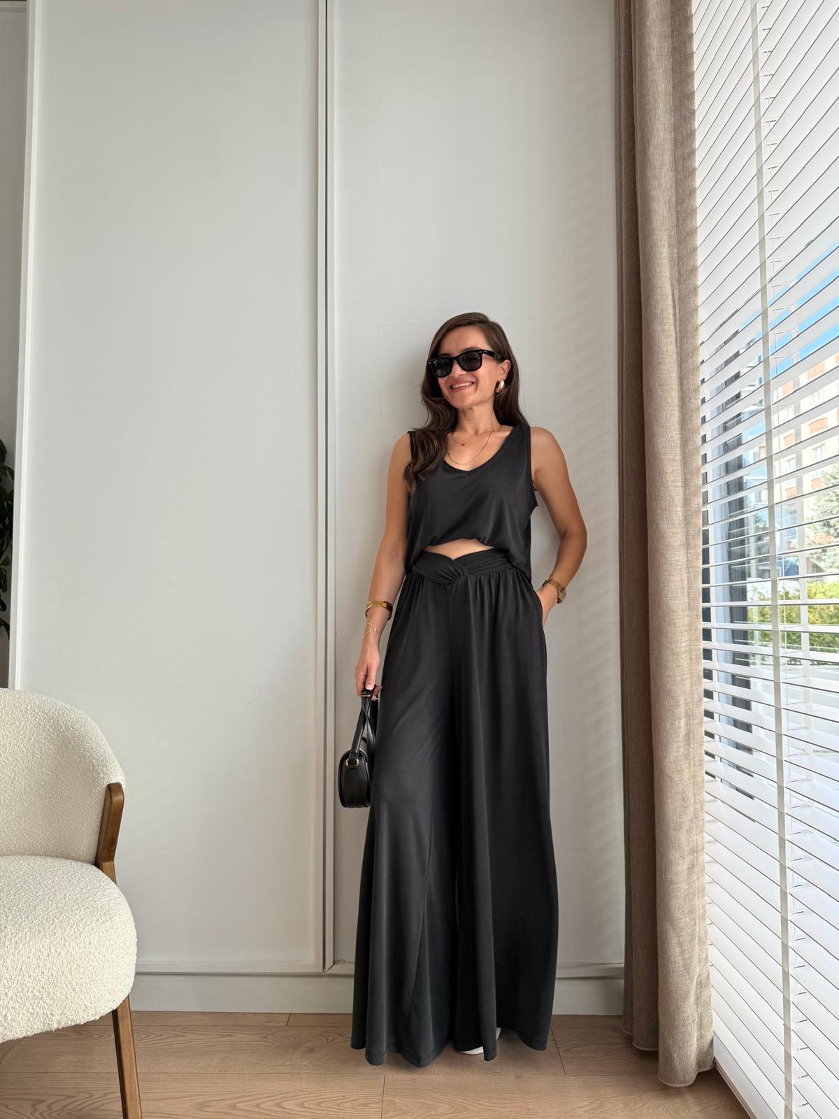 Siyah Bel Detaylı Modal Kumaş Geniş Paça Pantolon 30272