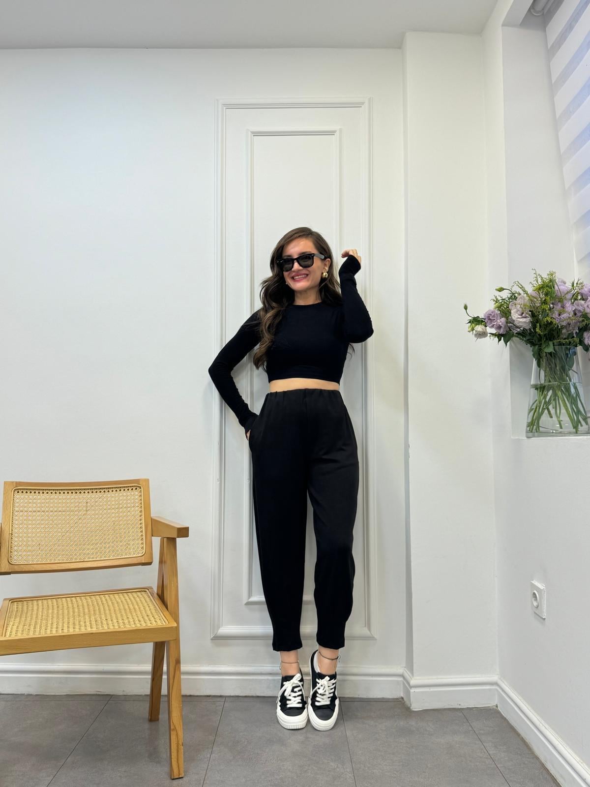 Siyah Bel Lastikli Paçası Büzgülü Pantolon 3072