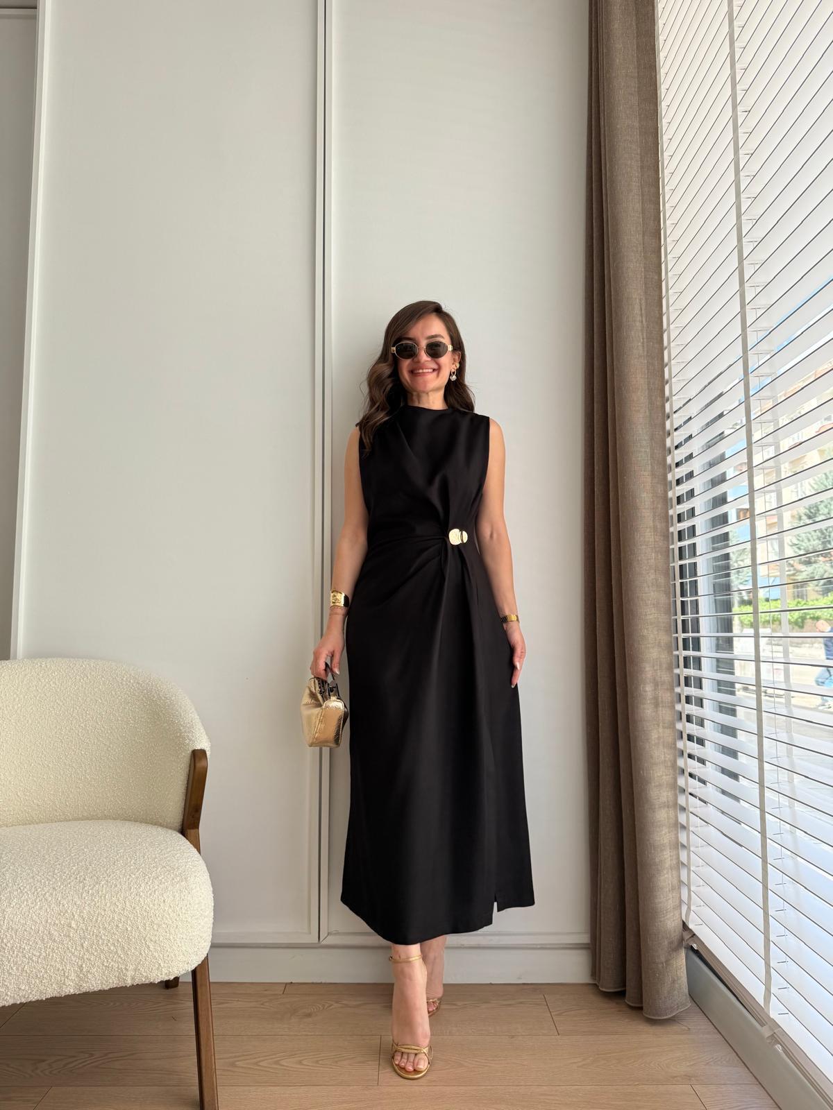 Siyah Bel Toka Detaylı Yırtmaçlı Elbise 2264