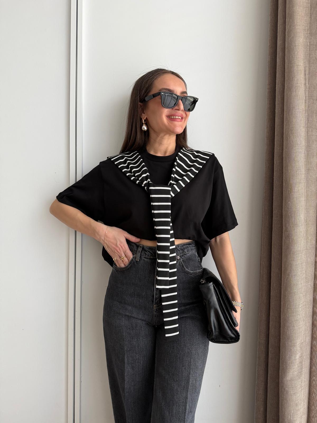 Siyah Beyaz Çizgili Atkı Detaylı T-Shirt 22965
