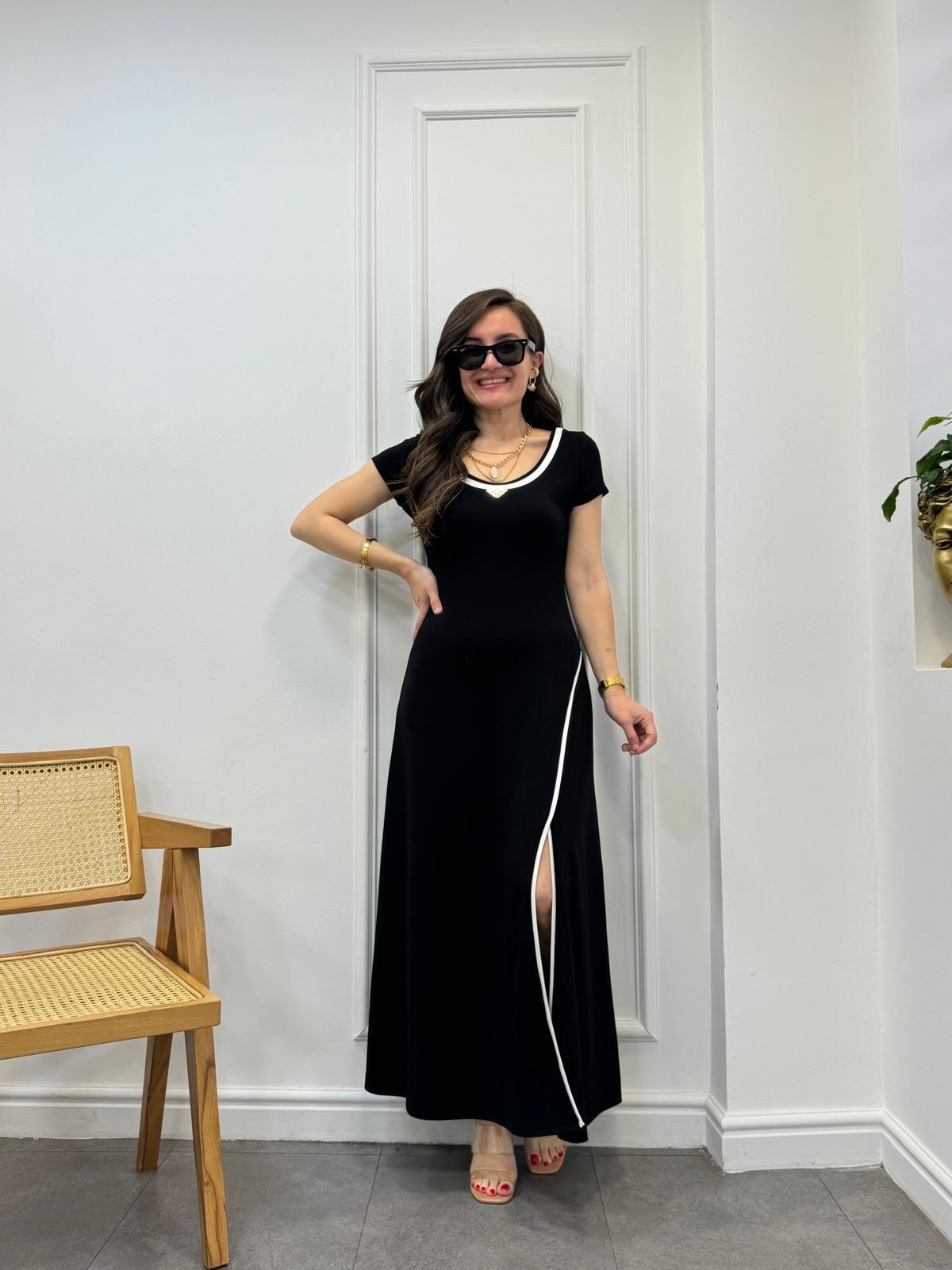 Siyah Beyaz Şeritli Önden Yırtmaçlı Orjinal Marka Elbise 9036