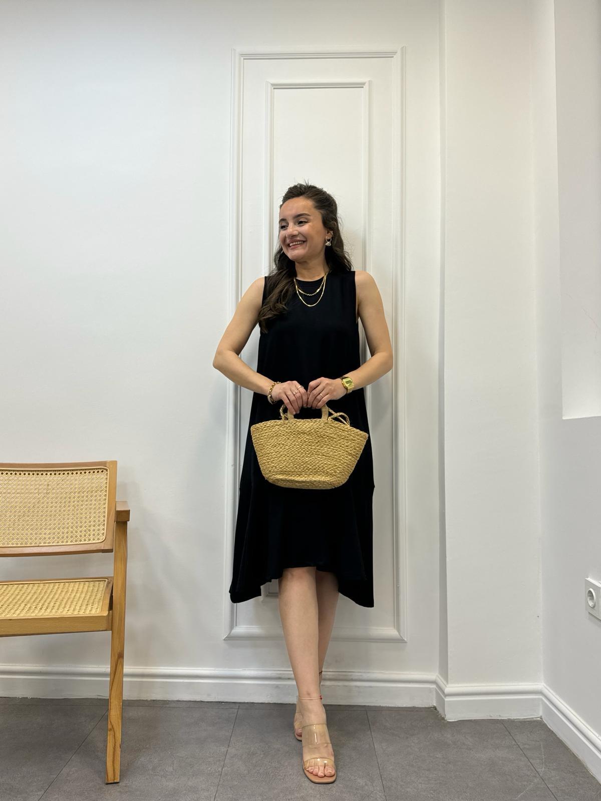 Siyah Bisiklet Yaka Altı Volan Sıfır Kol Elbise 4444