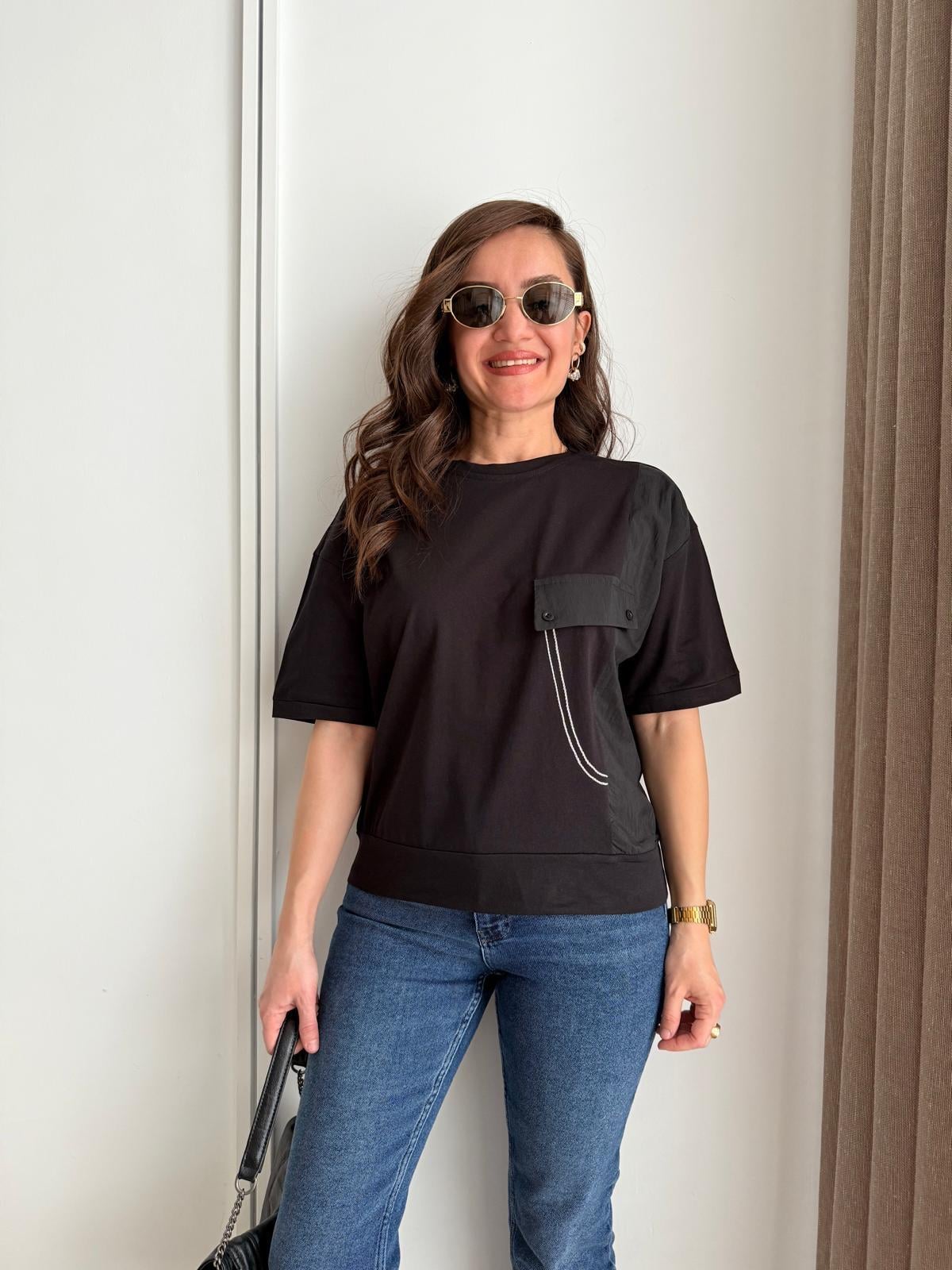 Siyah Bisiklet Yaka Cep Kapak Detaylı Tshirt 29648