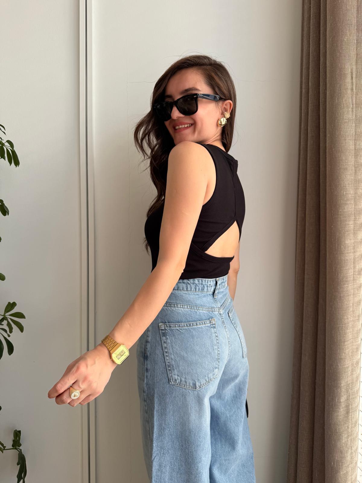 Siyah Biyeli Sırt Dekolte Detaylı Atlet 16920