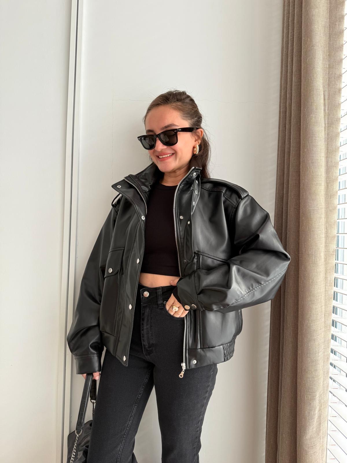 Siyah Cepli Astarlı Deri Ceket 9254