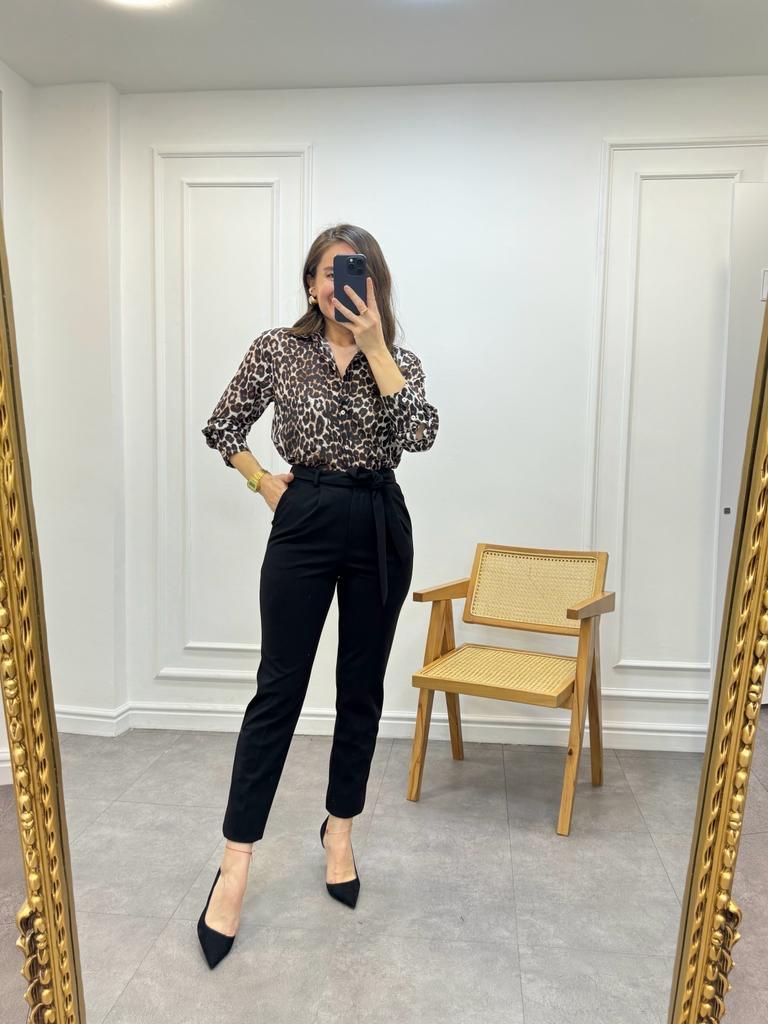 Siyah Crep Kumaş Beli Kuşaklı Pantolon 0207