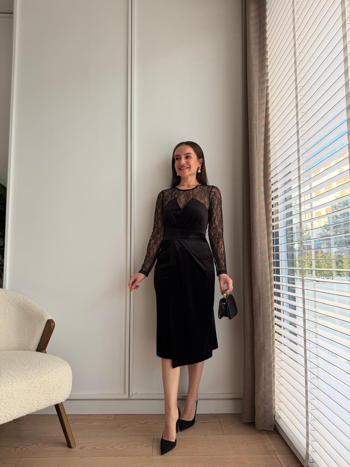Siyah Dantel Detaylı Kadife Elbise 2703