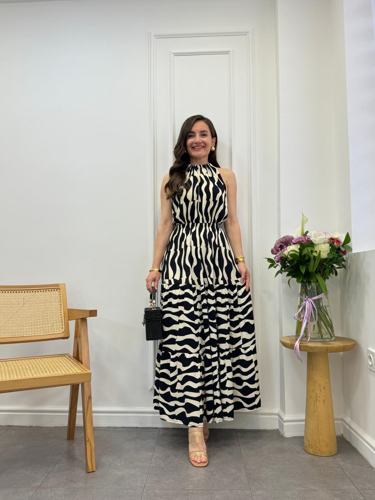 Siyah Desenli Halter Yaka Volan Detaylı Elbise 279068