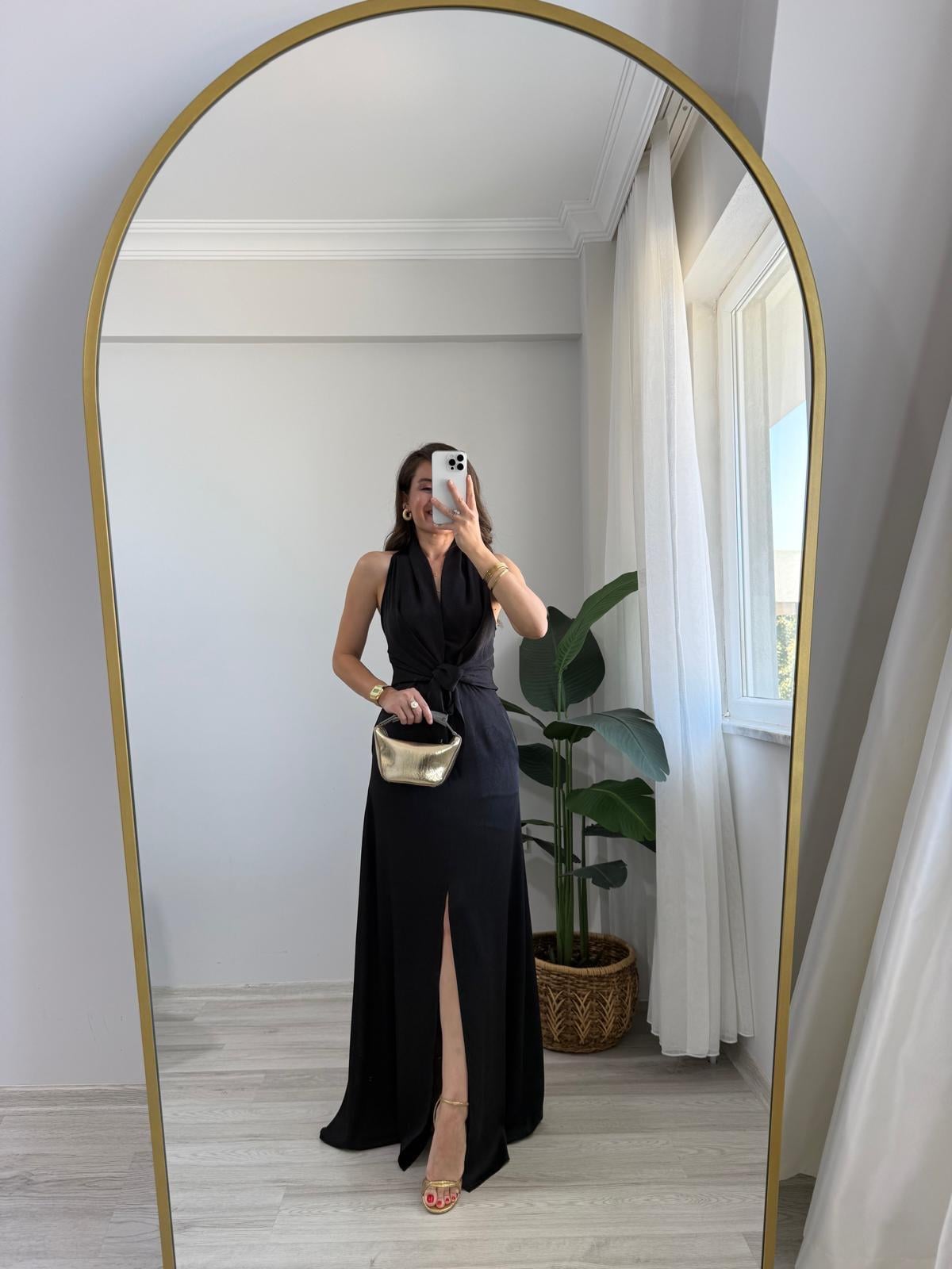 Siyah Desenli Ön Bağlamalı Yırtmaçlı Elbise 251660