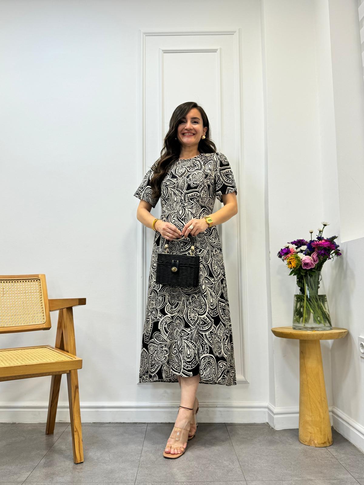 Siyah Desenli Yırtmaçlı Elbise 9967