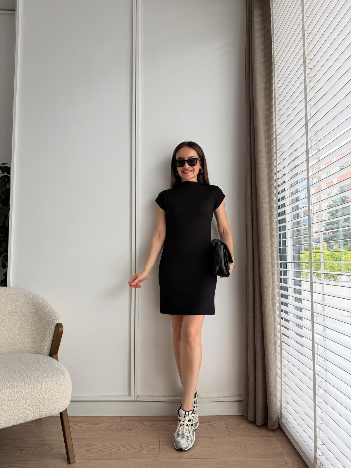 Siyah Dik Yaka Yan Büzgülü Mini Elbise 23017