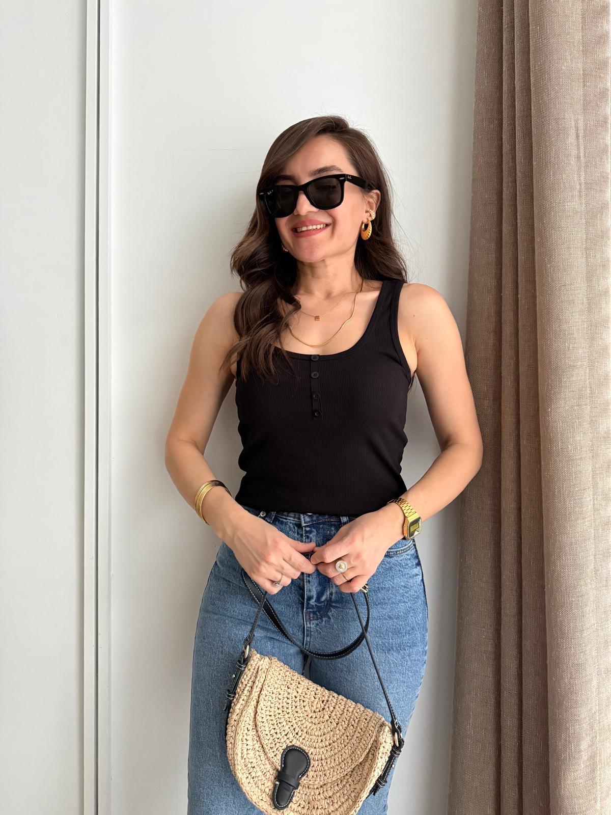 Siyah Düğme Detaylı Askılı Atlet 16427