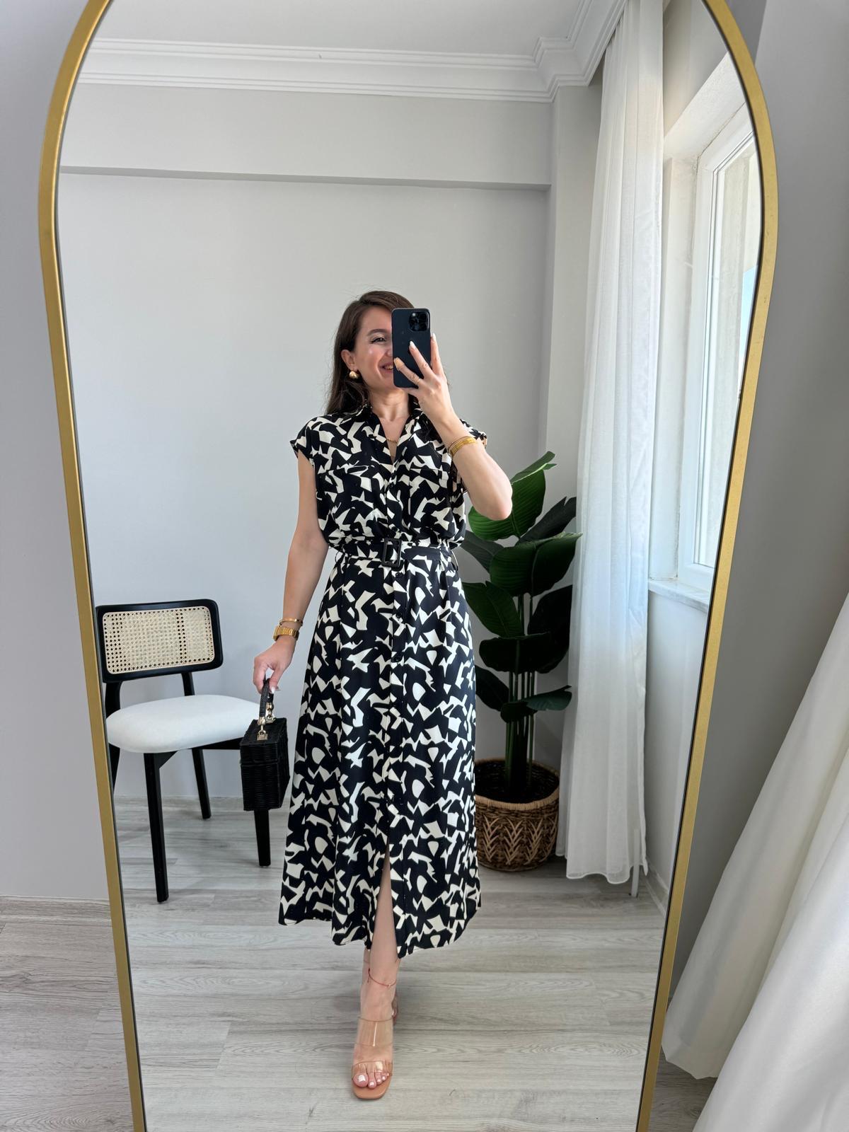 Siyah Ekru Desenli Önü Düğmeli Kemerli Elbise 9336