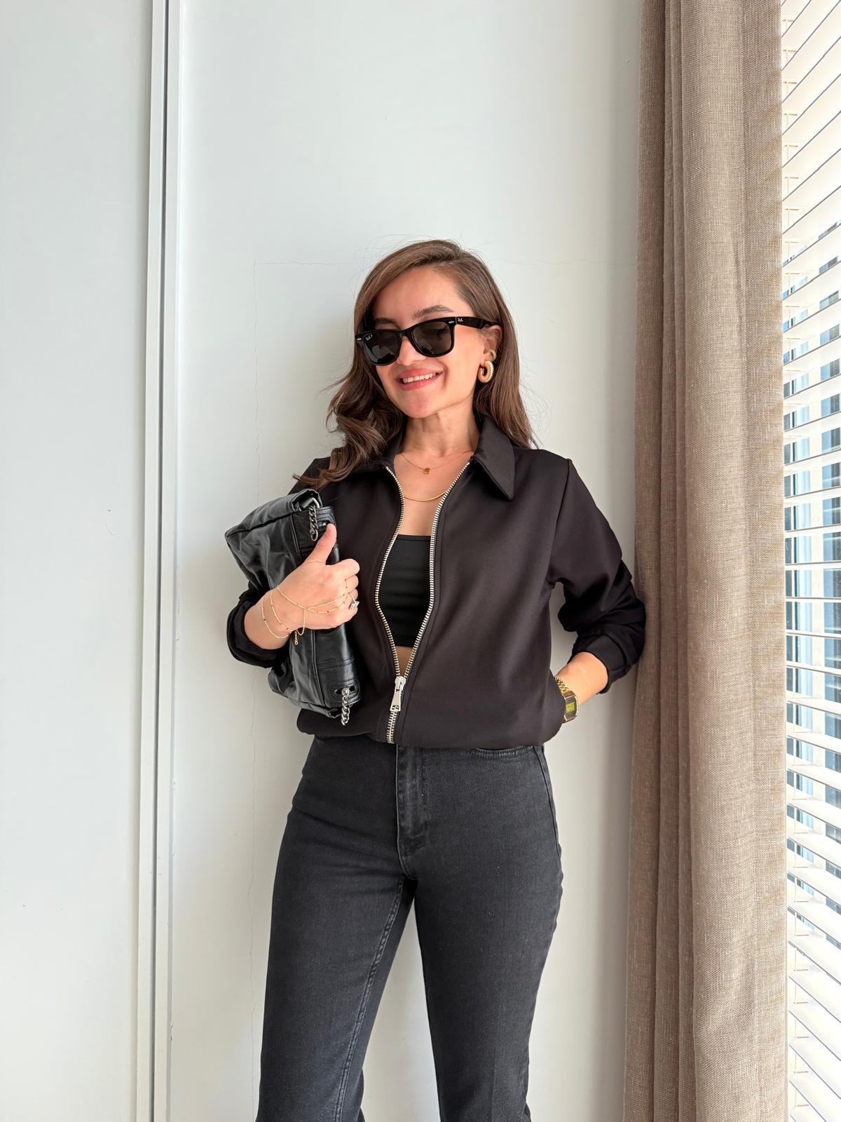 Siyah Fermuarlı Bel Lastilki İki İplik Ceket 28229