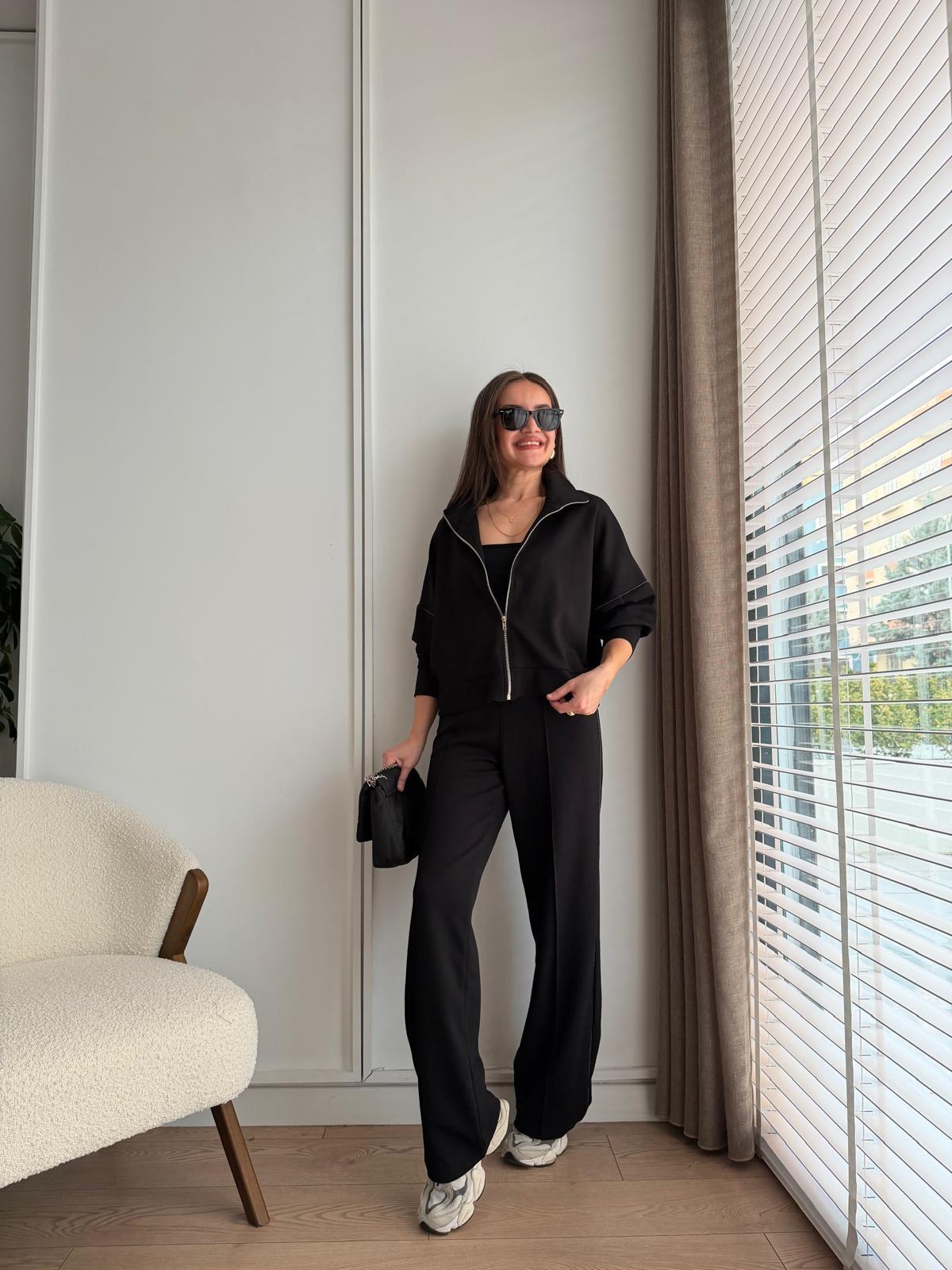 Siyah Fermuarlı Taş Detaylı Takım 2378
