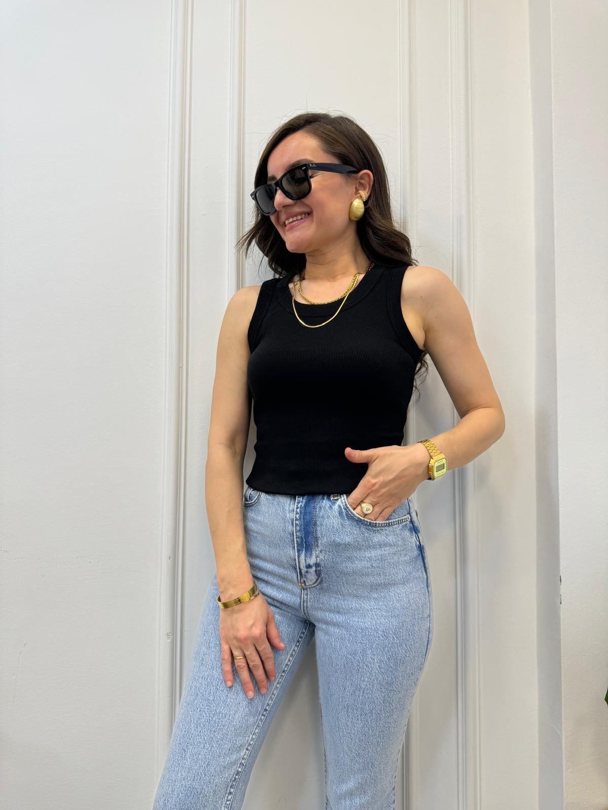 Siyah Geniş Yaka Sıfır Kol Uzun Atlet 4720