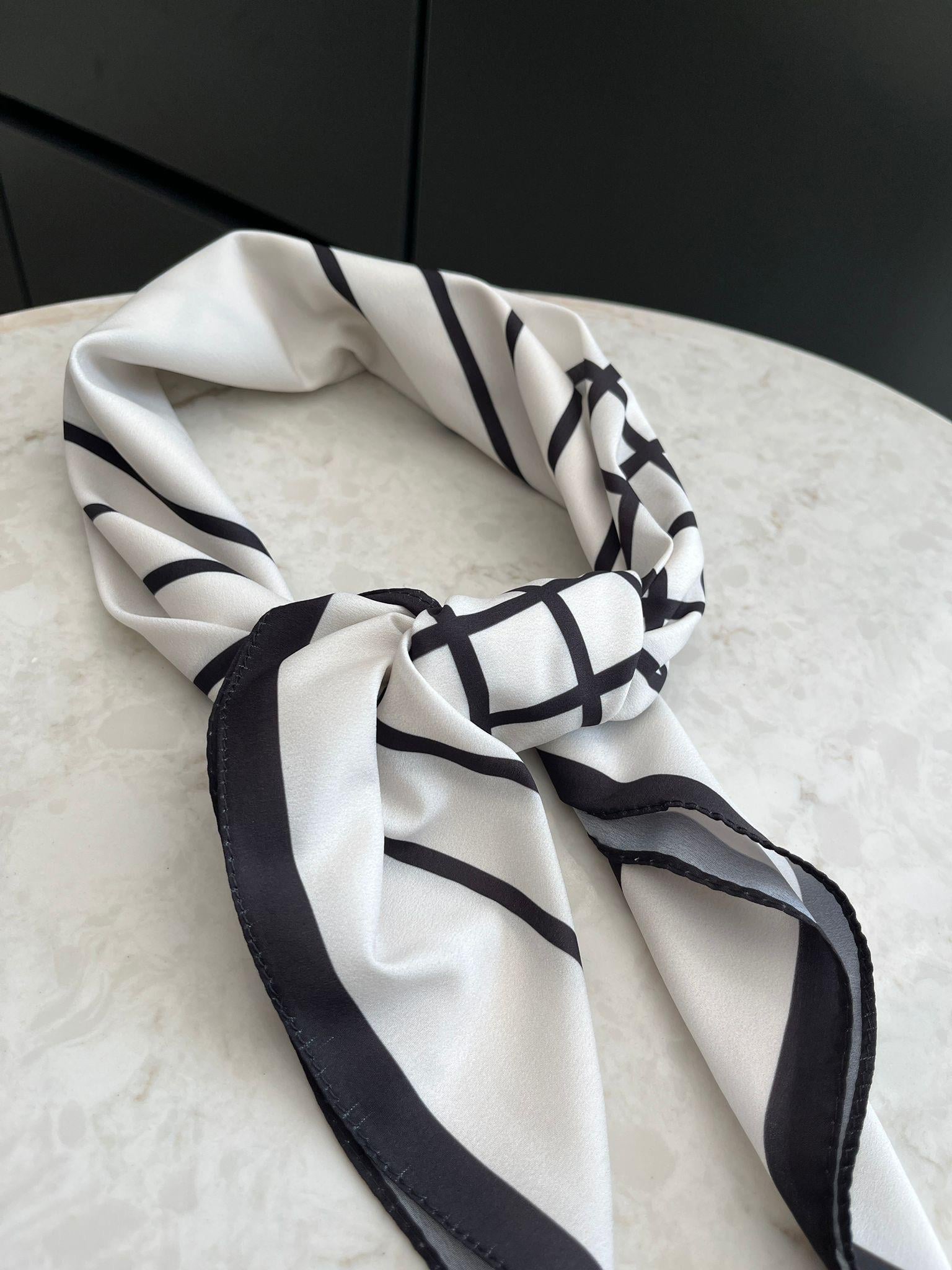 Siyah Geometrik Desen Fular F07