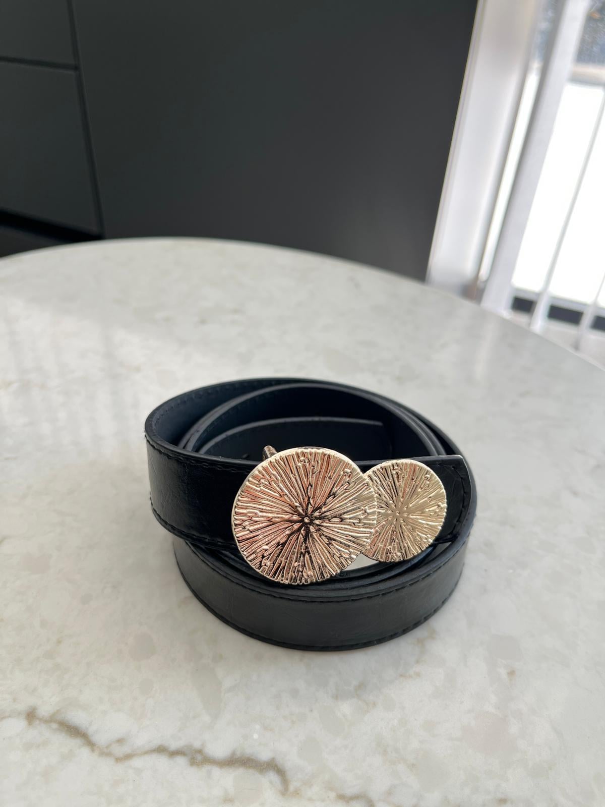 Siyah Gold Desenli Çift Halka Tokalı Kemer SB35