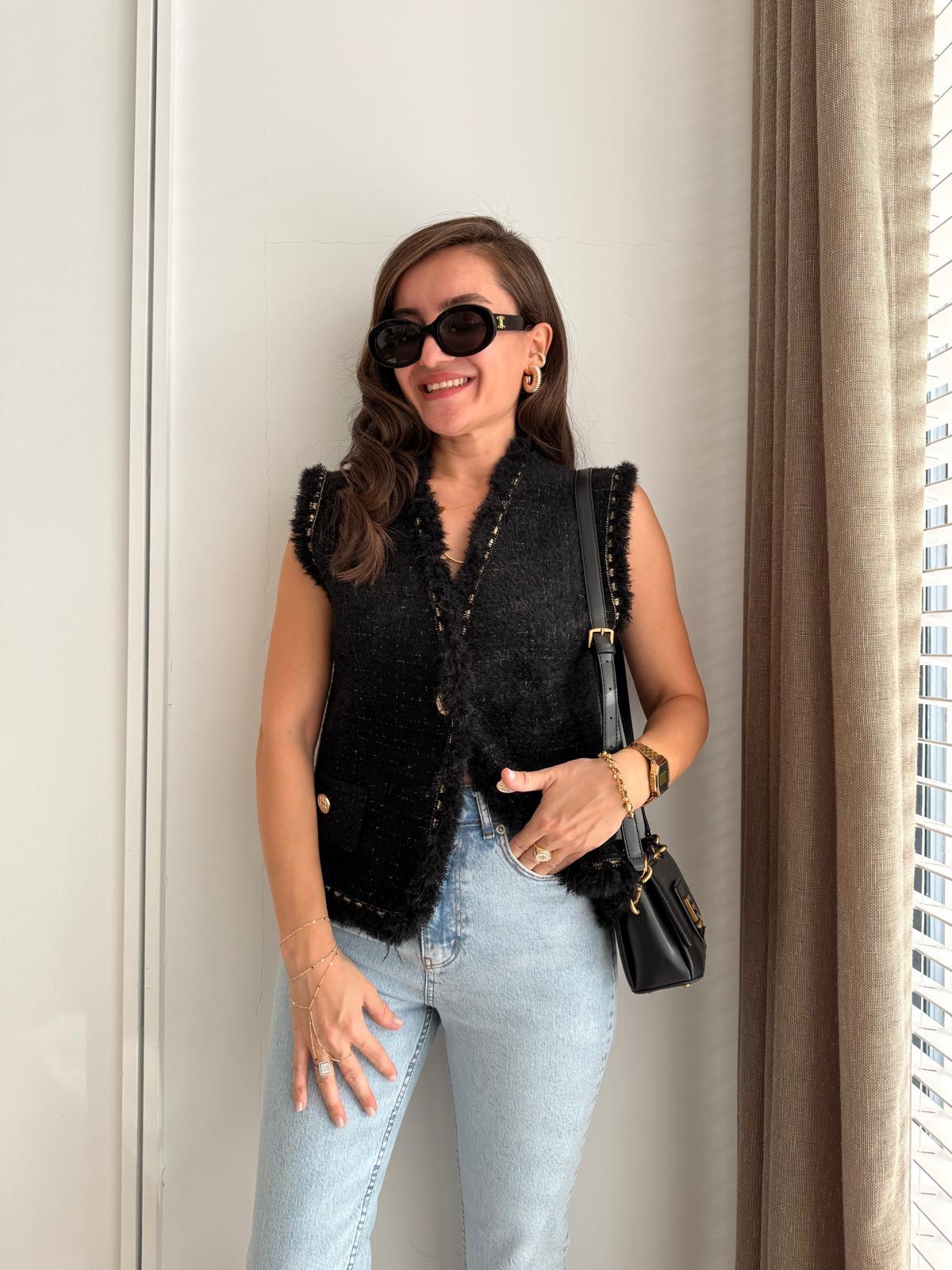 Siyah Gold Düğmeli Sim Geçişli Angora Yelek 140428