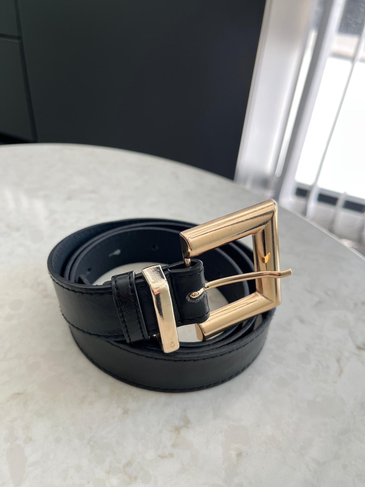 Siyah Gold Tokalı Geniş Kare Kemer SB65