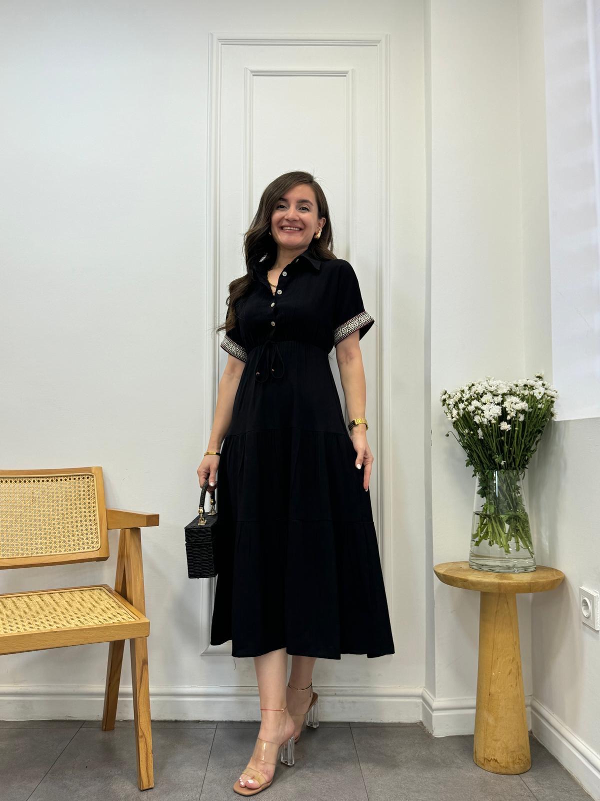 Siyah Gömlek Detaylı Kolu Nakışlı Keten Elbise 3080