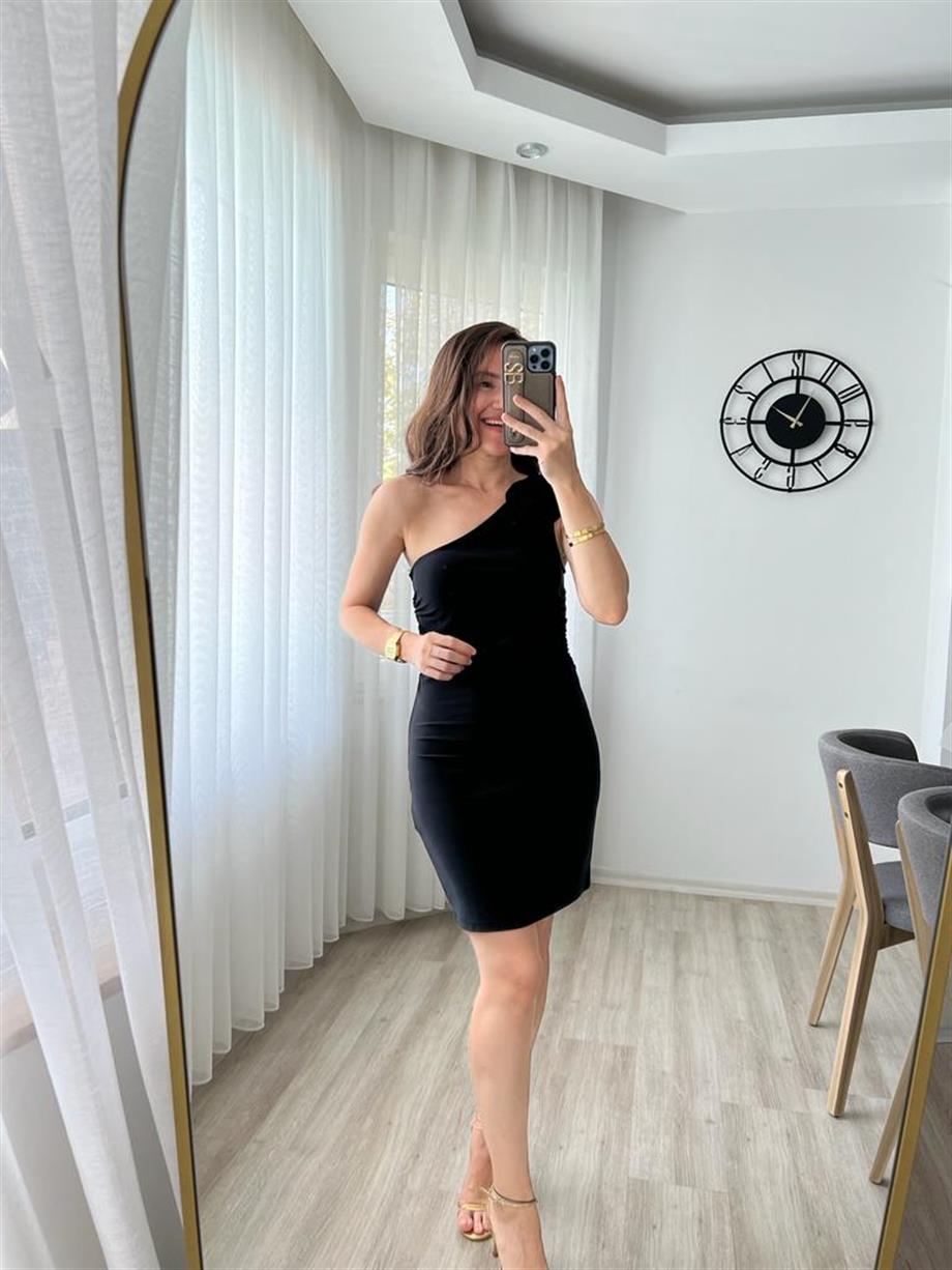 Siyah Gül Toka Detaylı Tek Omuz Elbise 296139