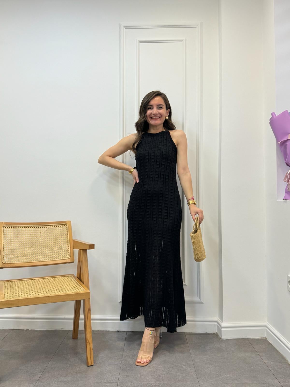 Siyah Halter Yaka Ajurlu Astarlı Midi Boy Elbise 5162