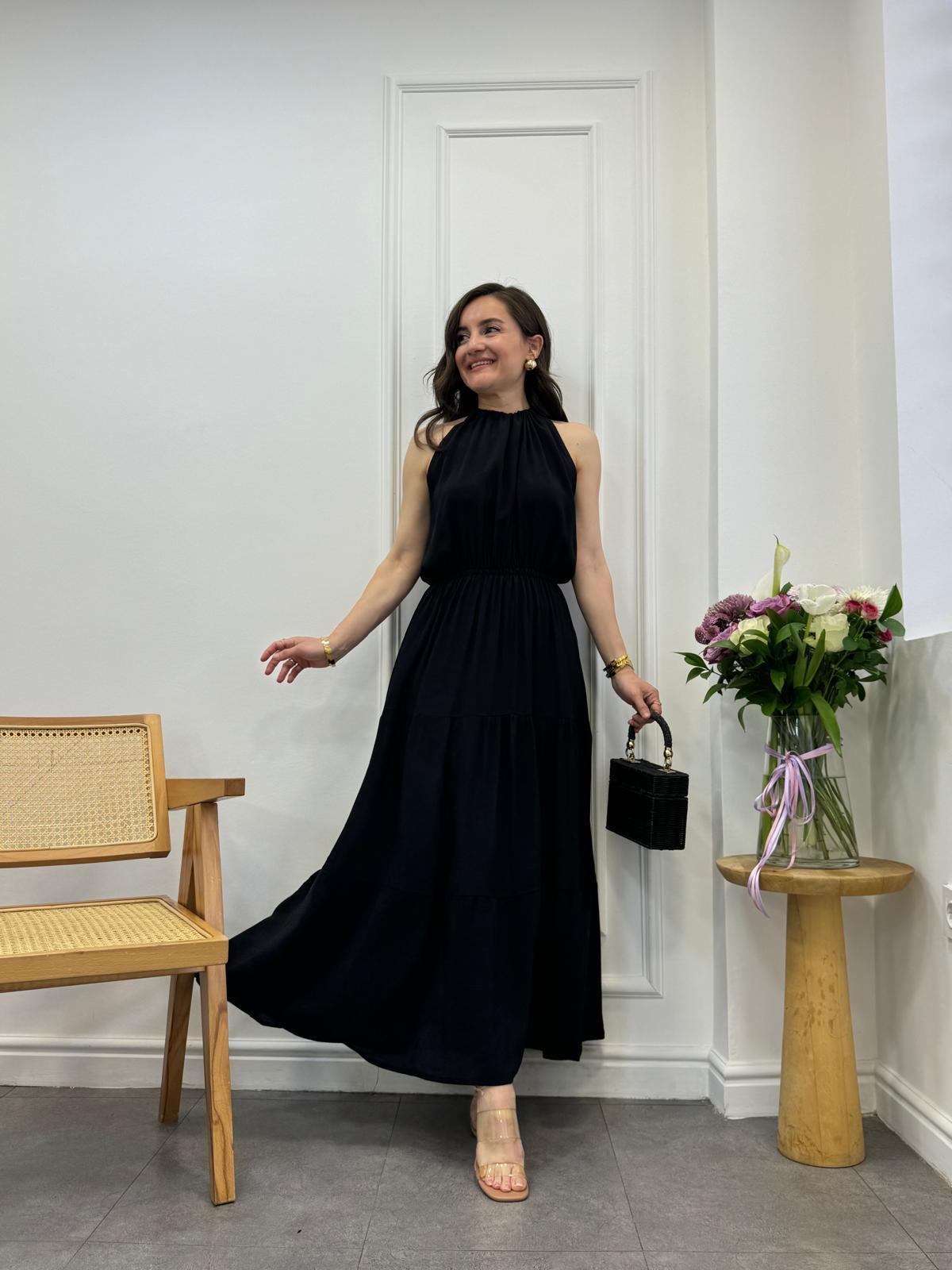 Siyah Halter Yaka Volan Detaylı Elbise 279067