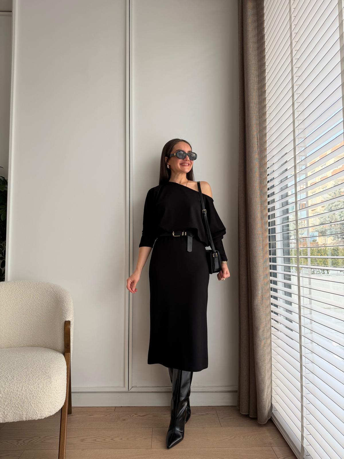 Siyah Kayık Yaka Yarasa Kol Elbise 2360