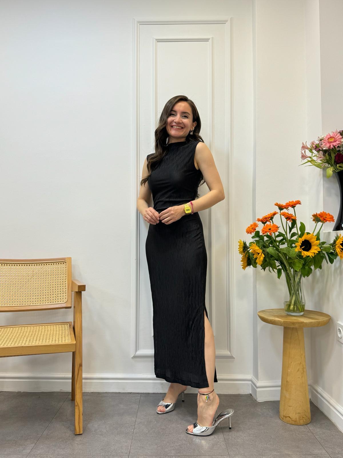 Siyah Kendinden Desenli Yırtmaç Detaylı Elbise 6237