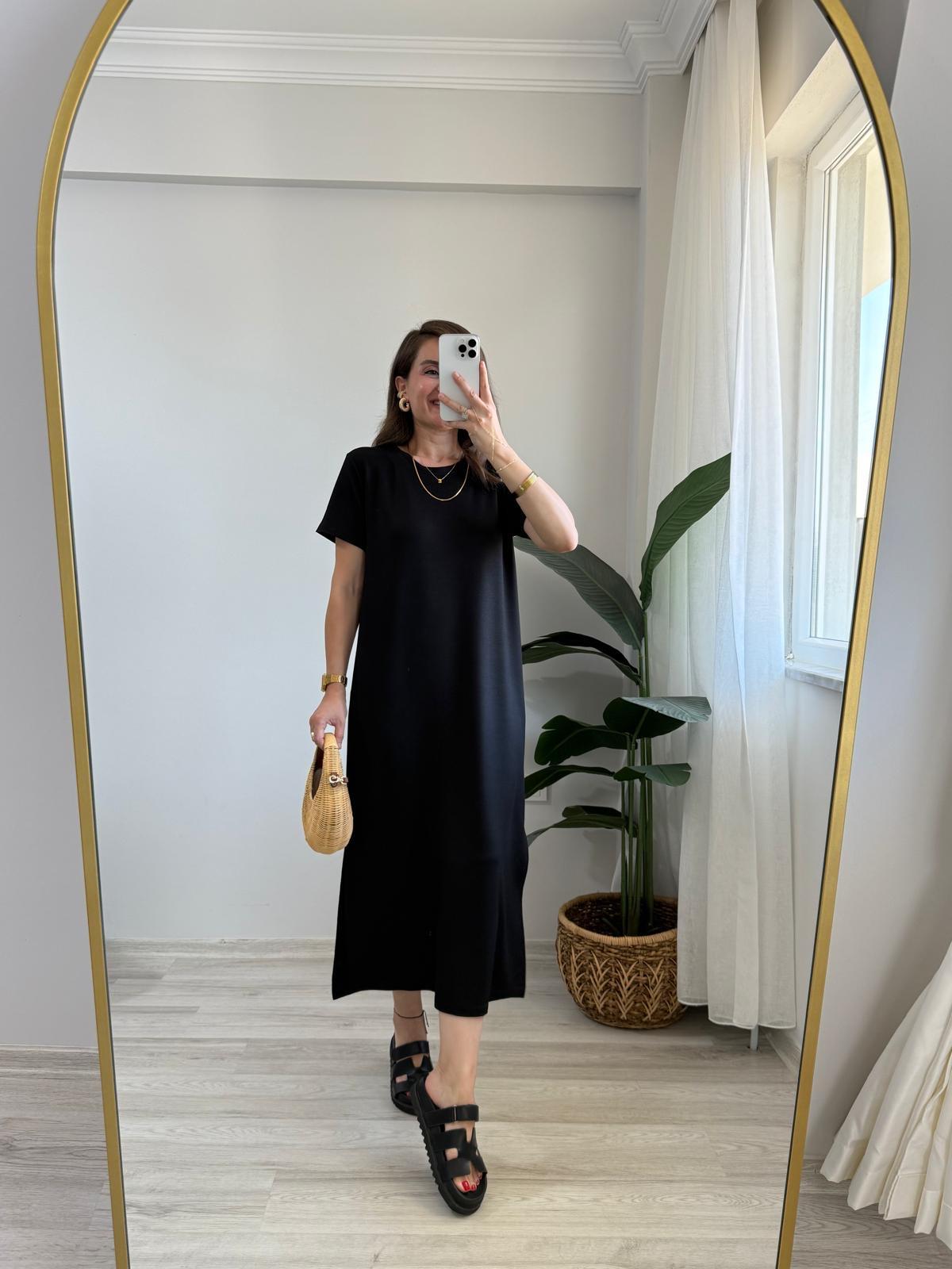 Siyah Kısa Kol Yırtmaçlı Modal Elbise 4512